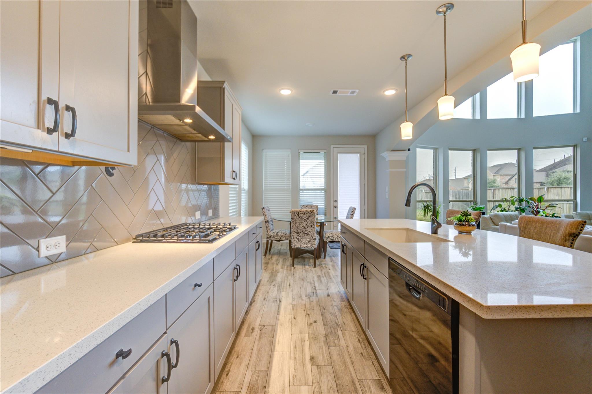 2727 Camellia Avenue