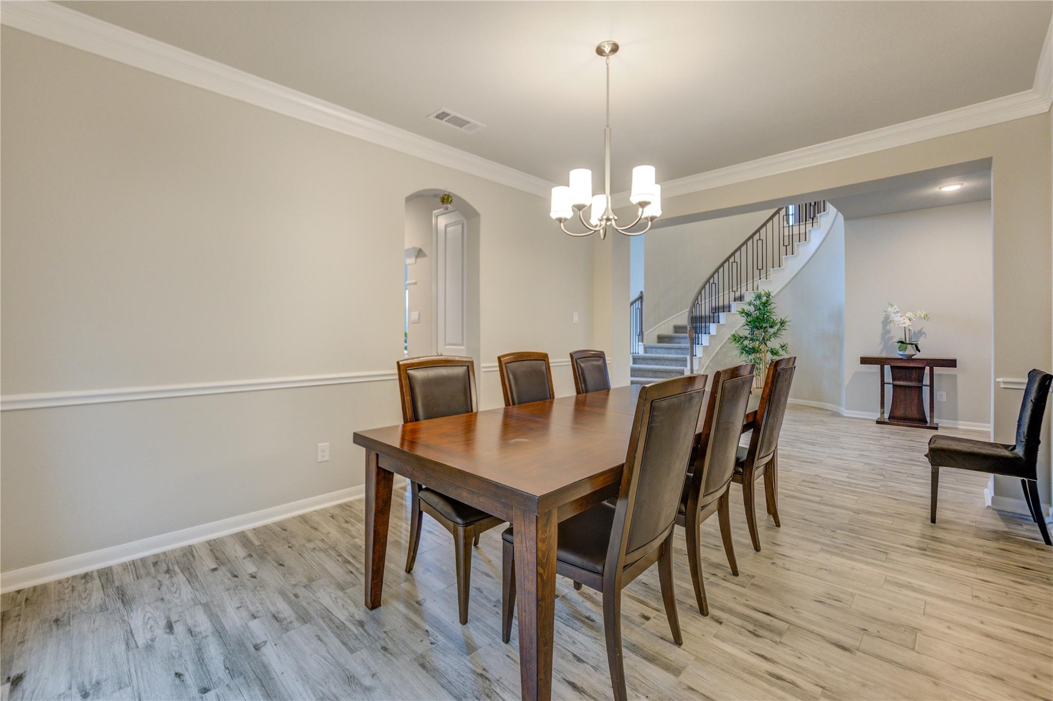 2727 Camellia Avenue