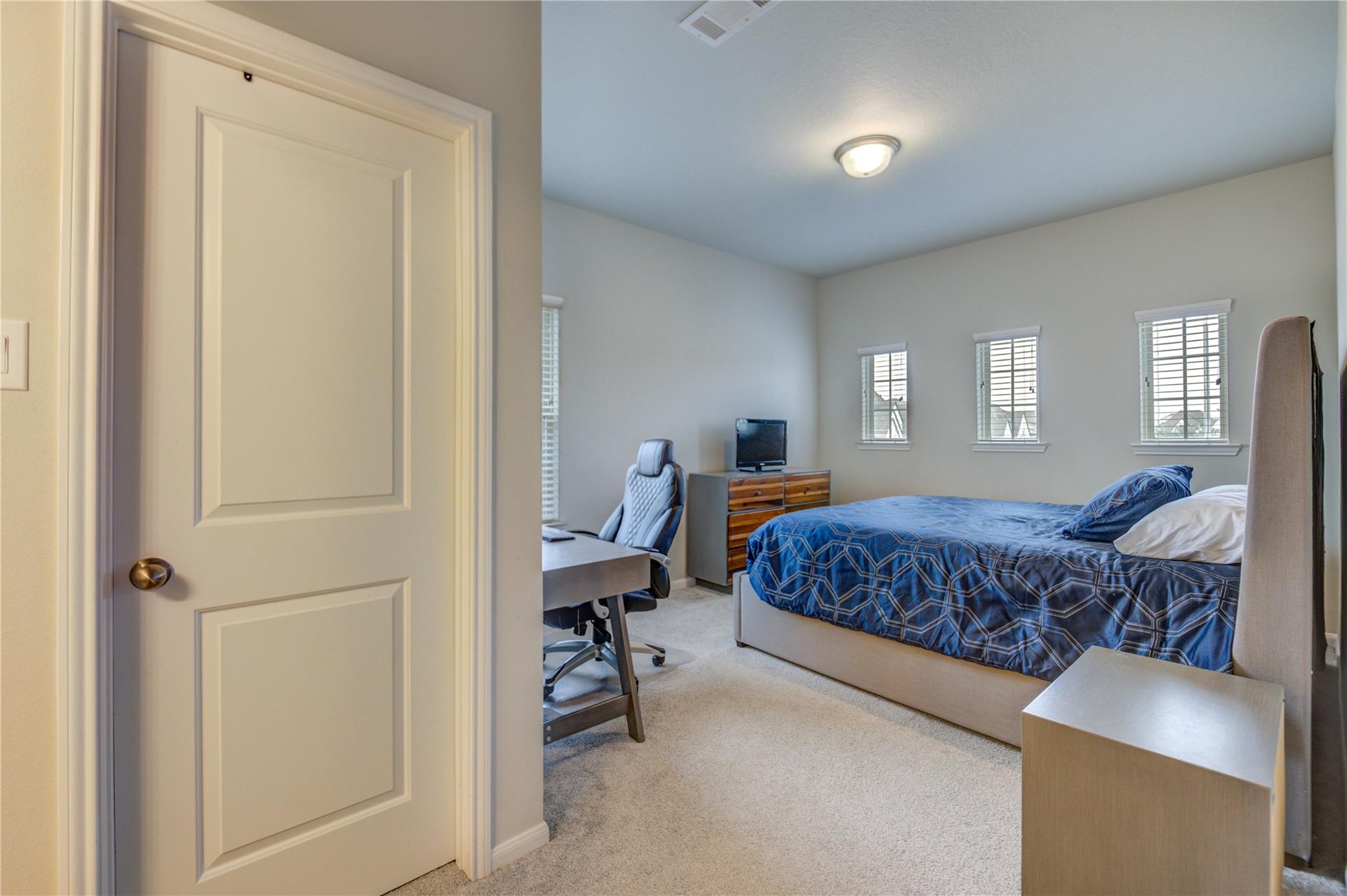 2727 Camellia Avenue