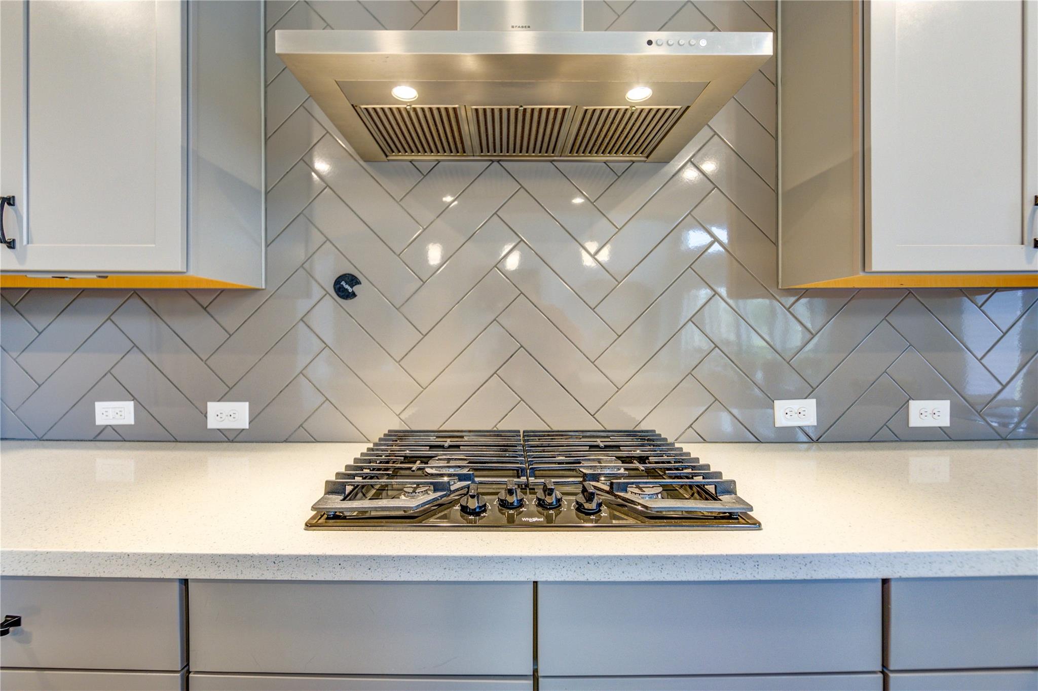 2727 Camellia Avenue