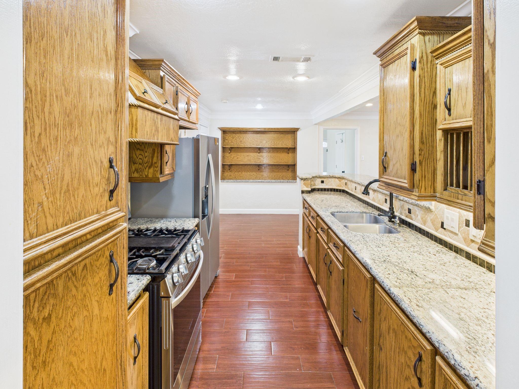 13010 Foxburo Drive, Houston