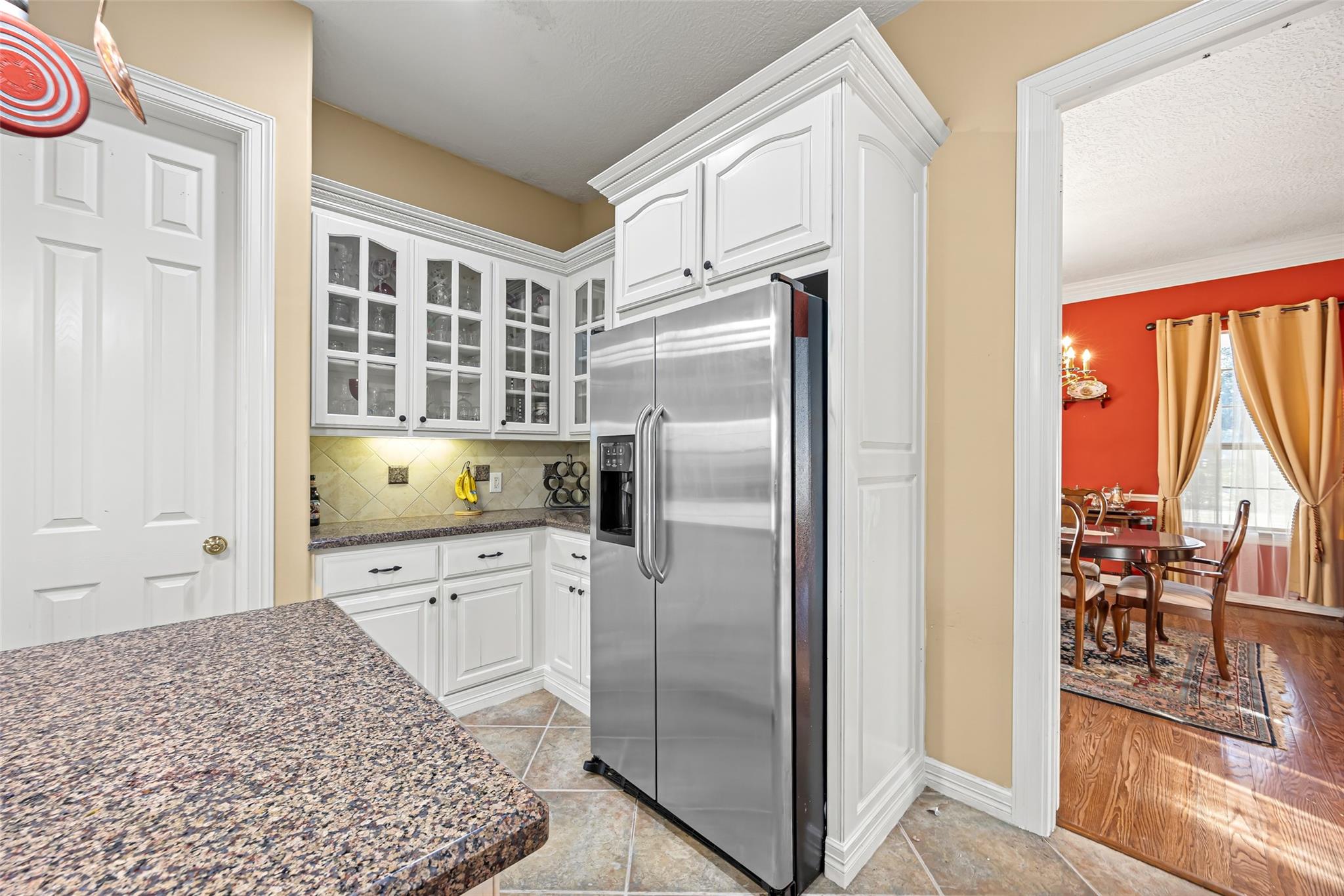 3015 River Forest Dr