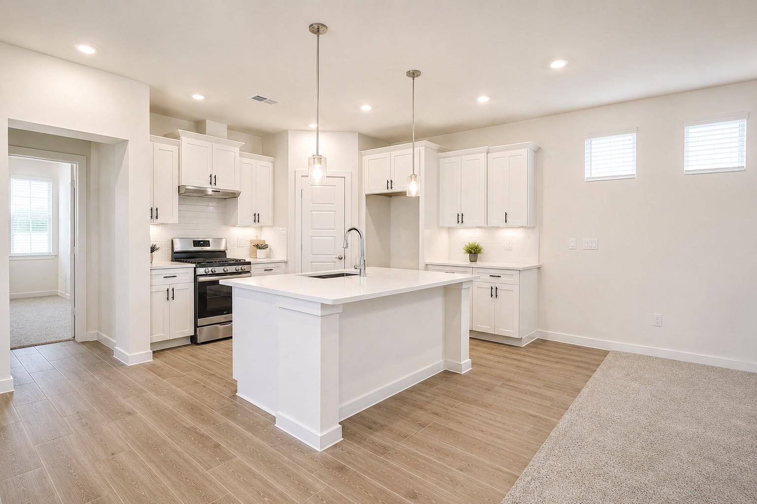 6639 Escondido Drive