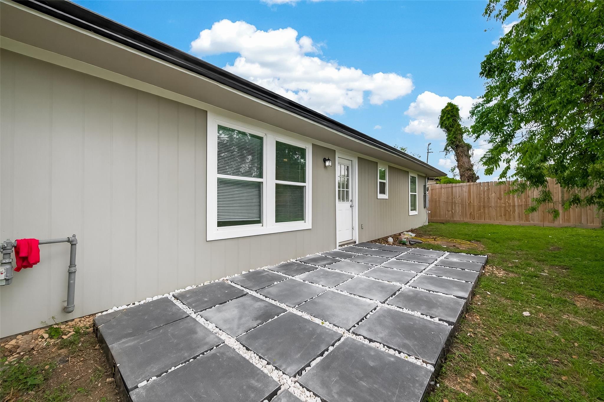 3710 Daphne Street