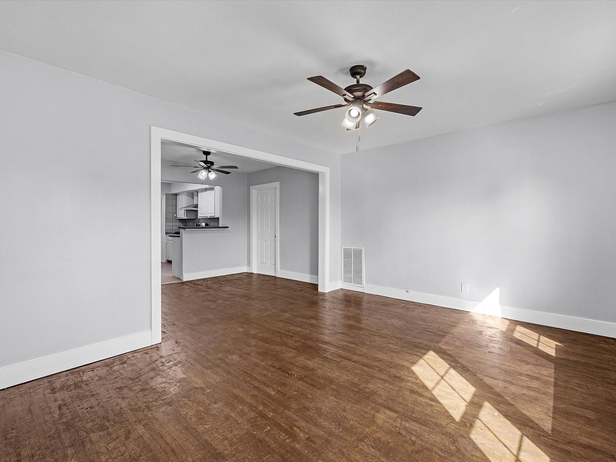 4218 Crenshaw Street