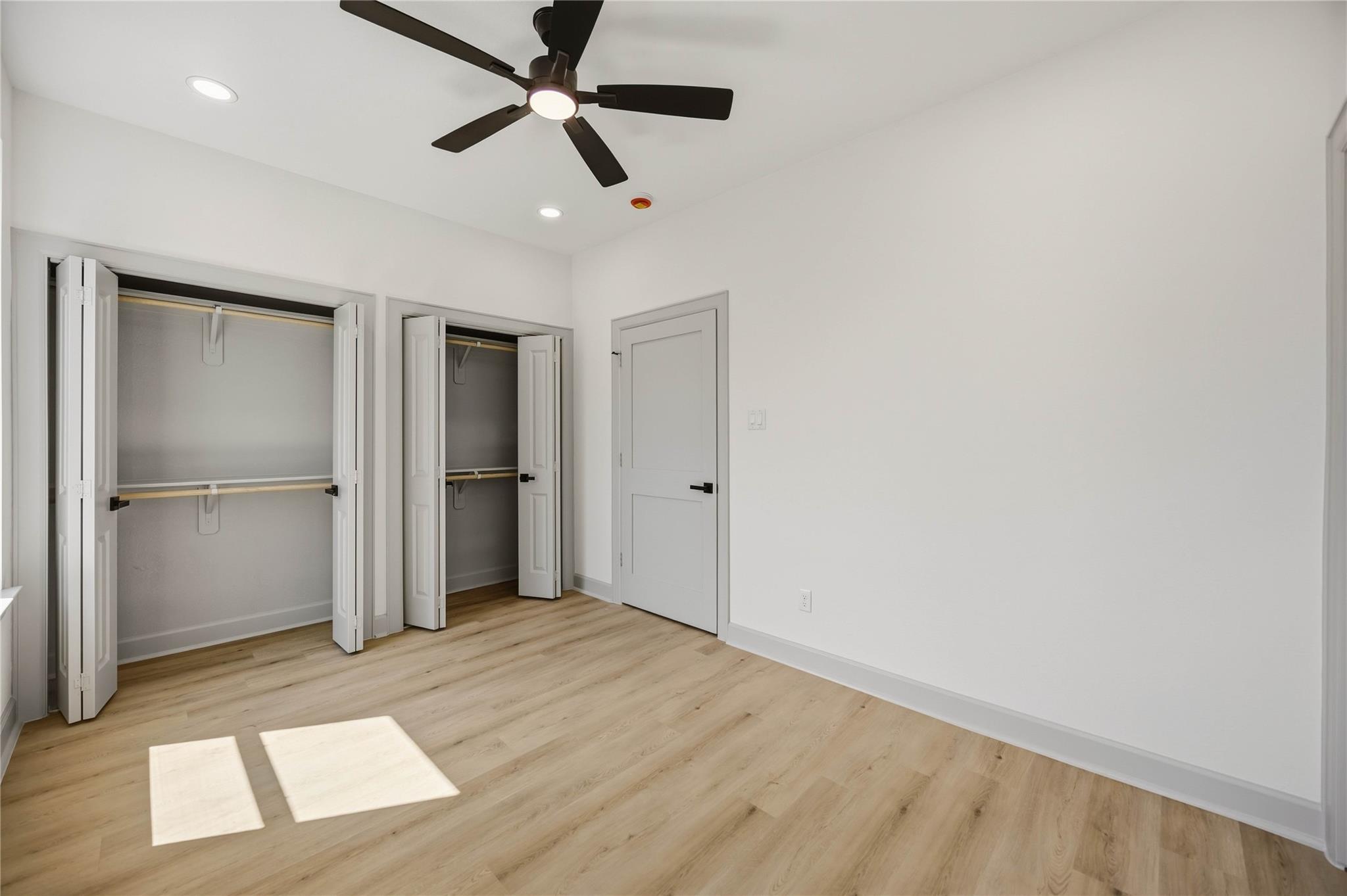 5218 Higgins Street Unit: A/B