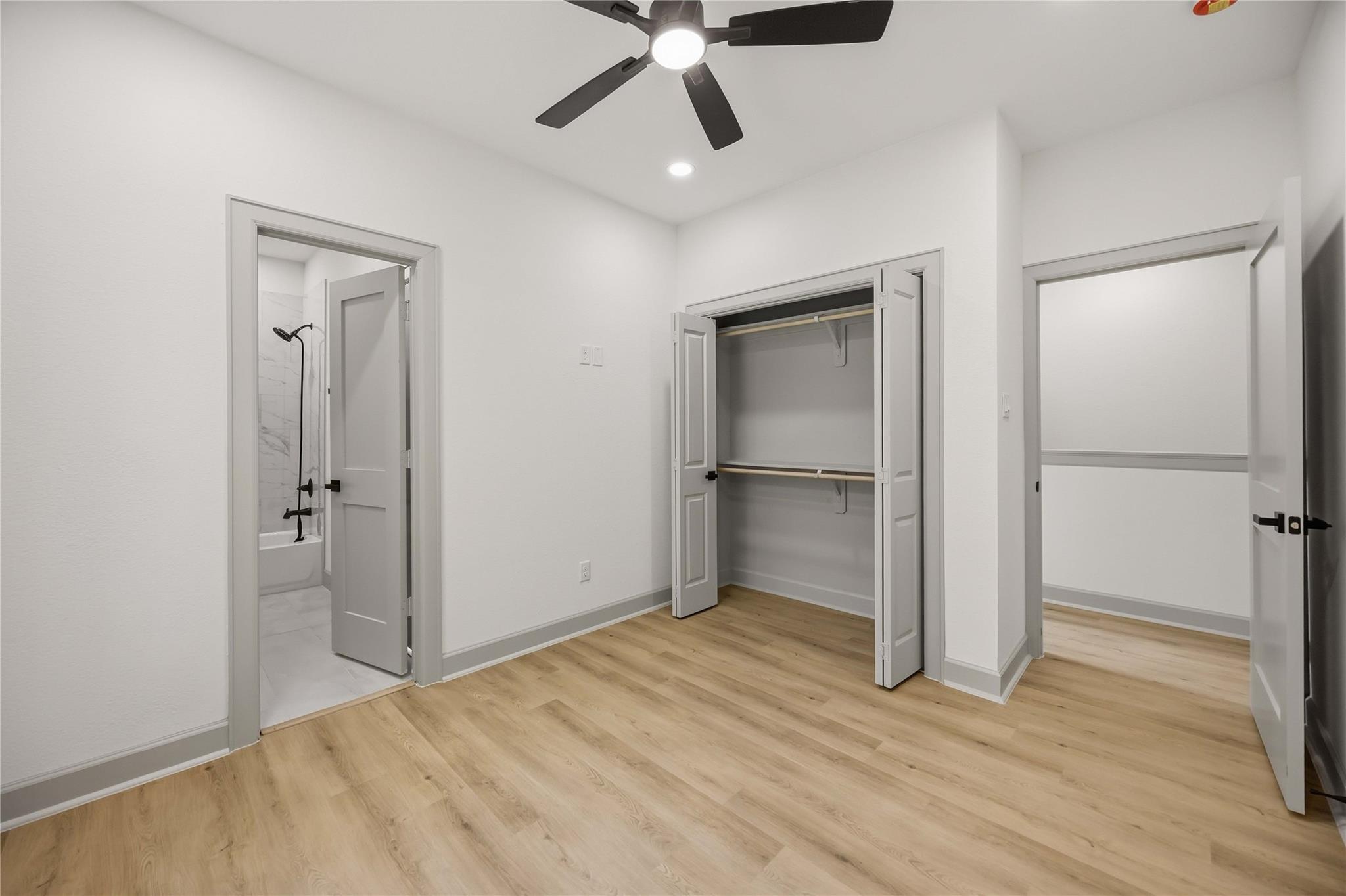 5218 Higgins Street Unit: A/B
