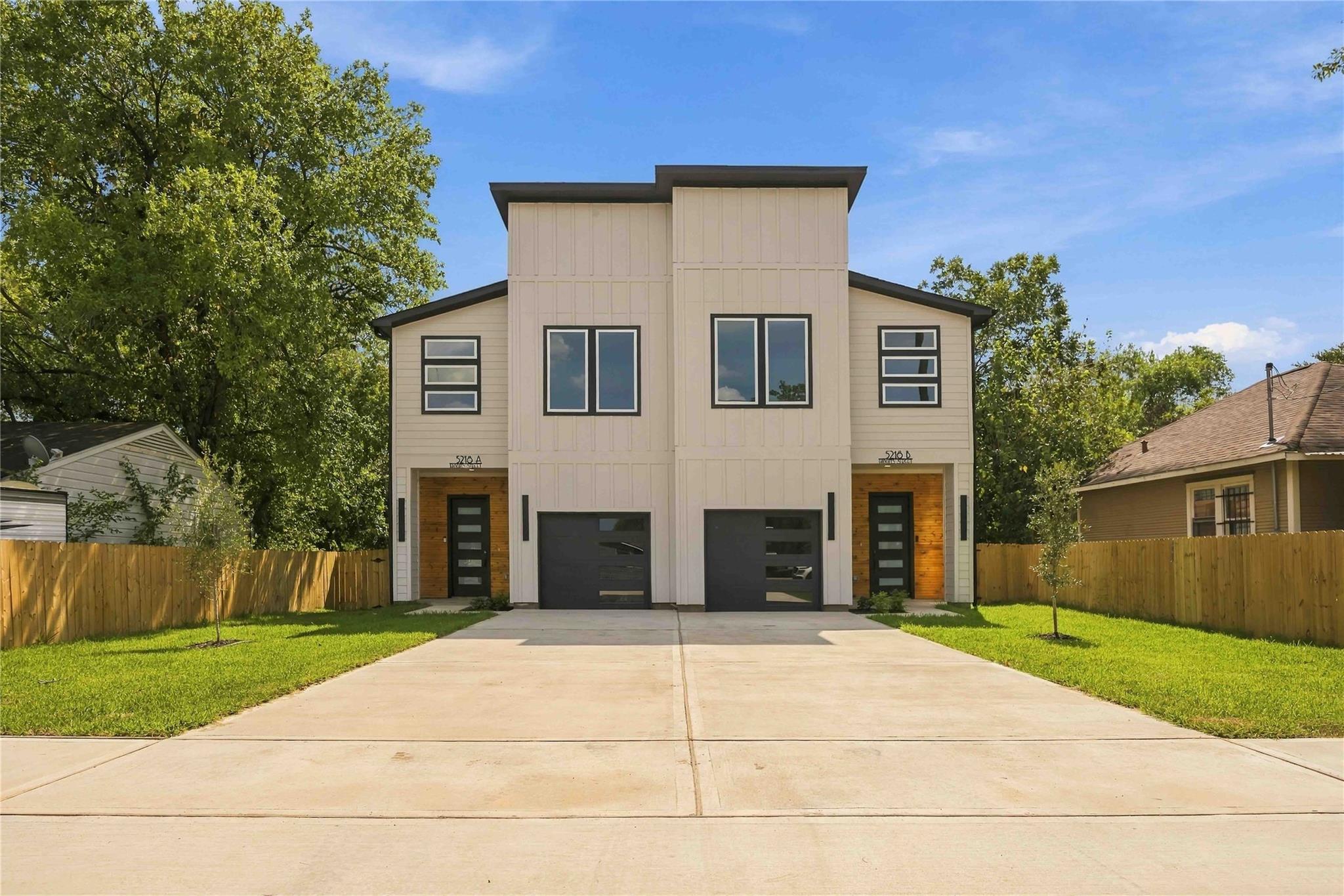 5218 Higgins Street Unit: A/B