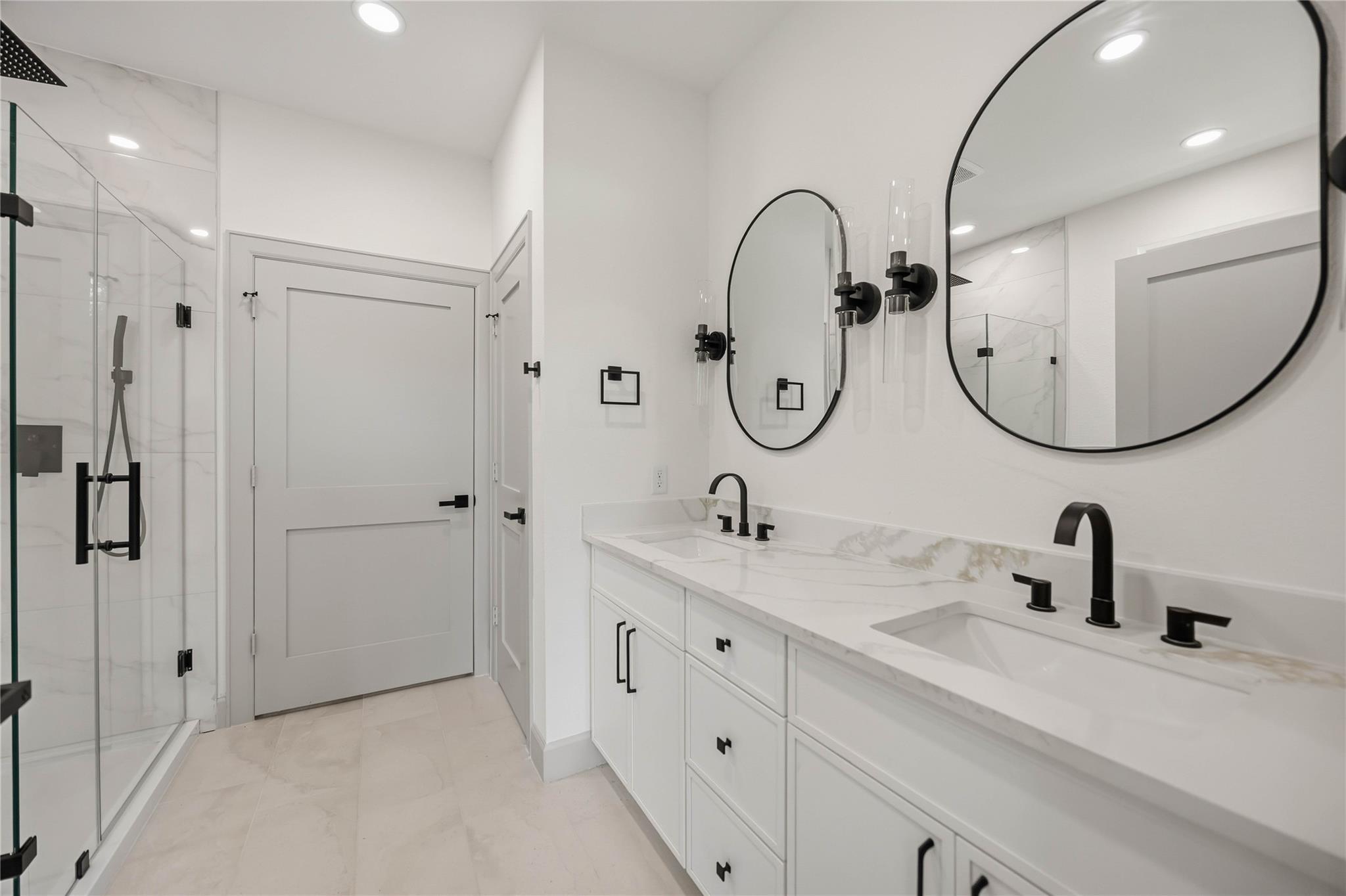 5218 Higgins Street Unit: A/B