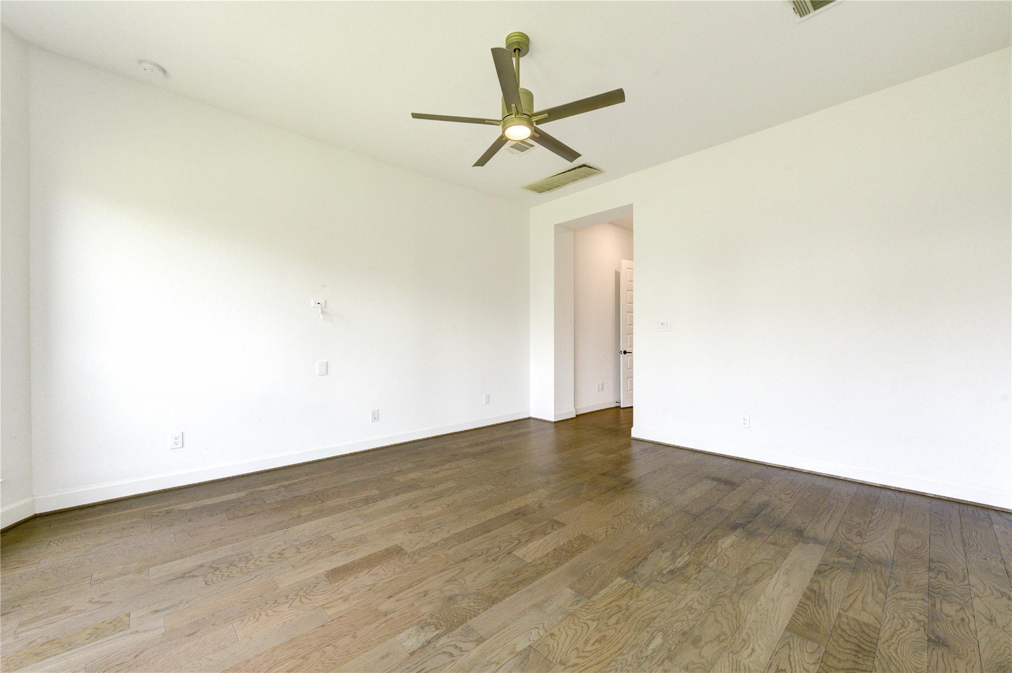 9015 Orchard Cove
