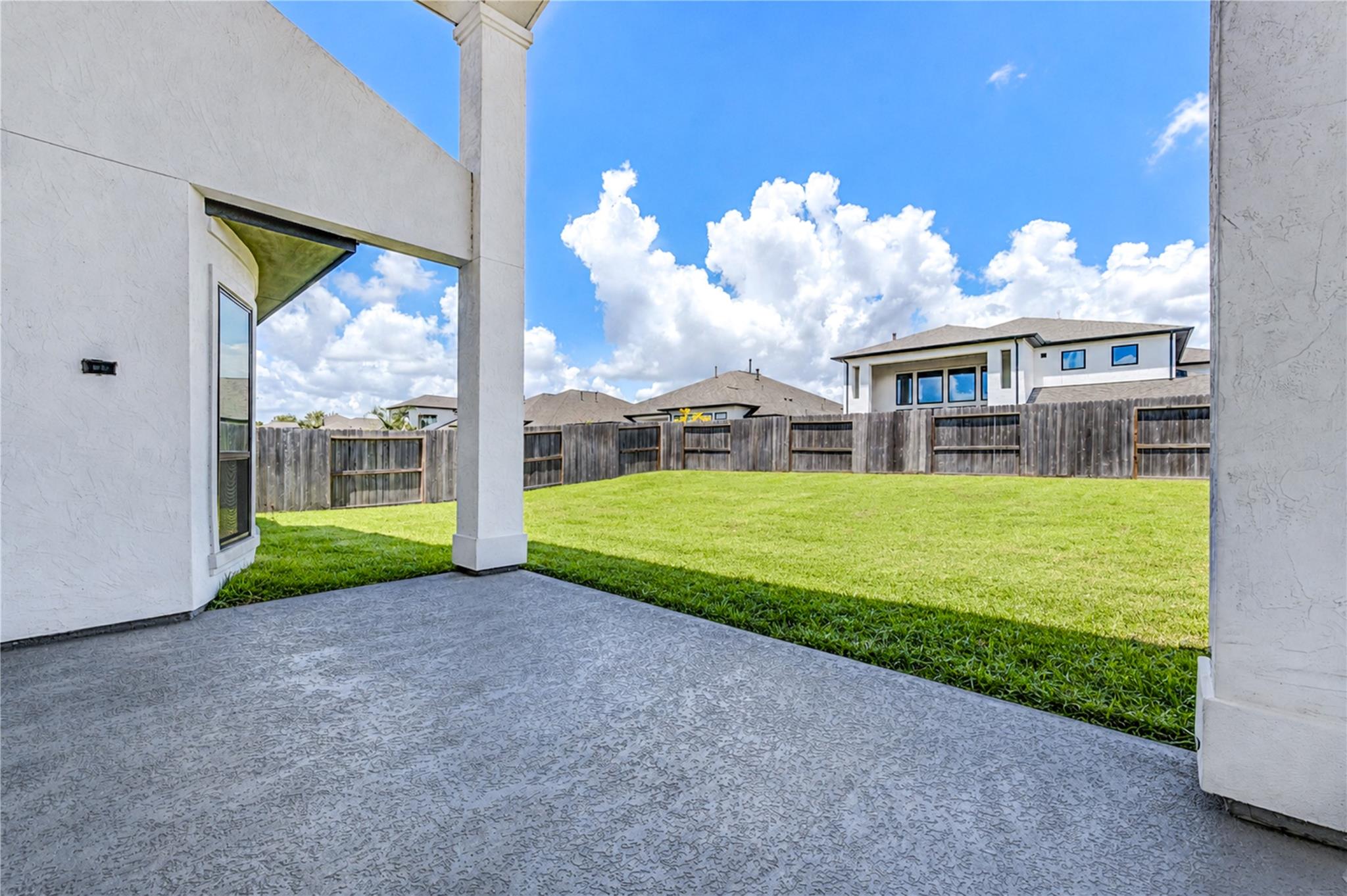 9015 Orchard Cove