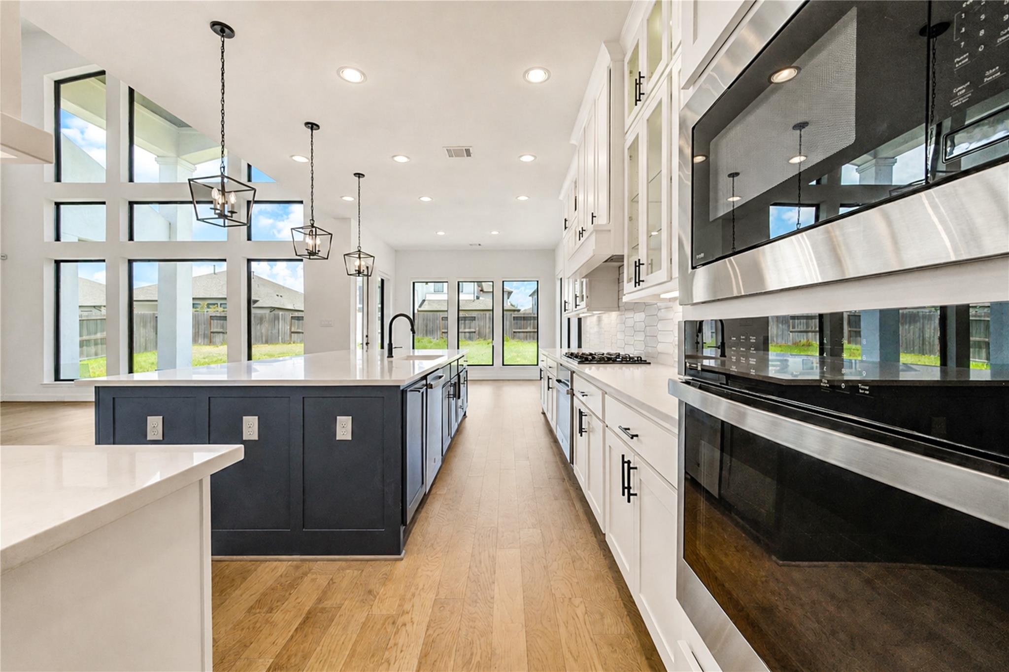9015 Orchard Cove