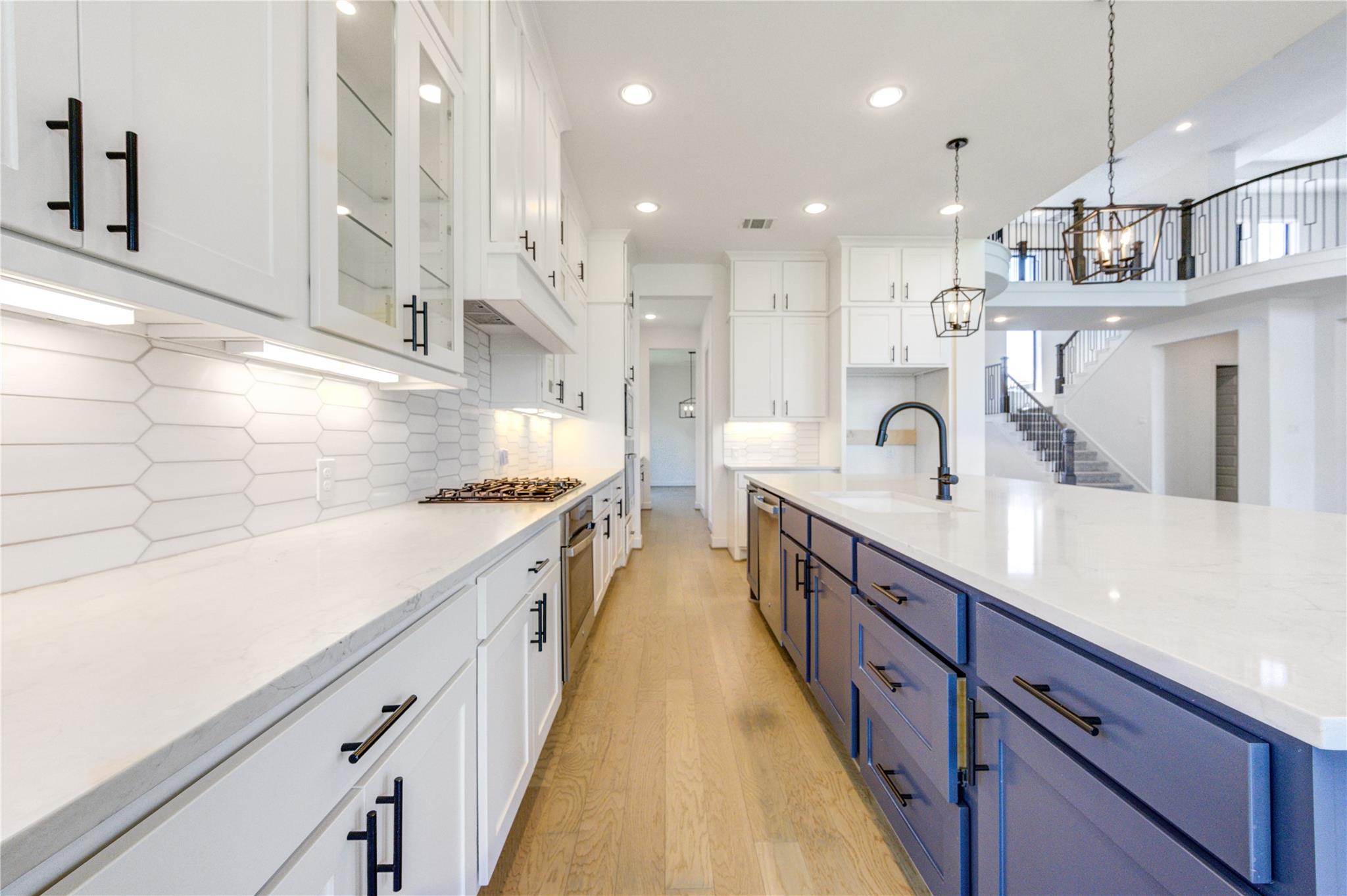 9015 Orchard Cove