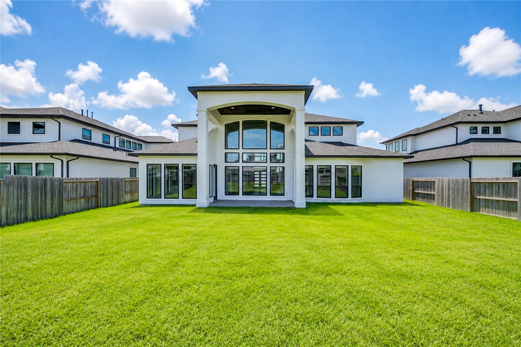 9015 Orchard Cove