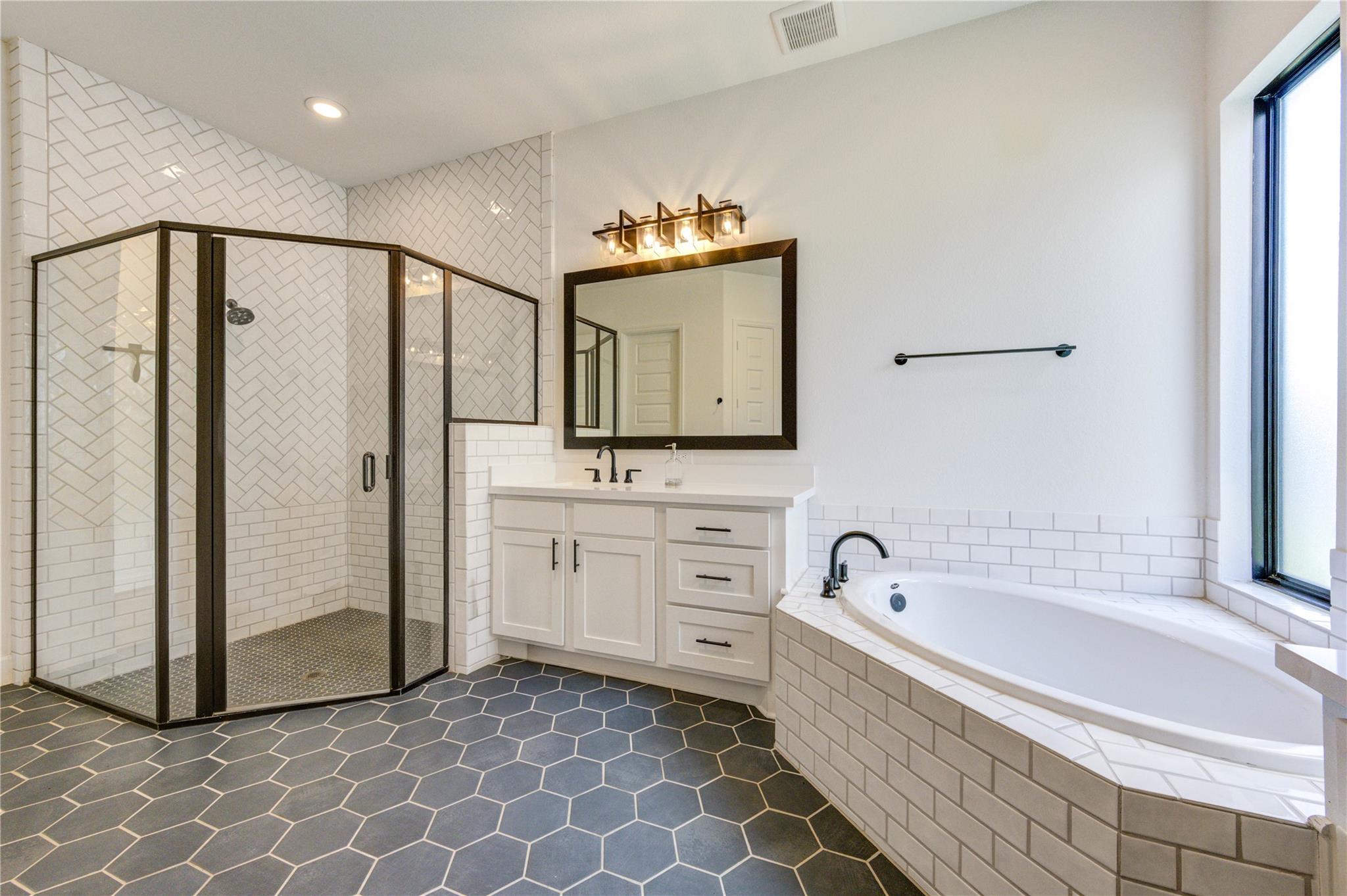 9015 Orchard Cove