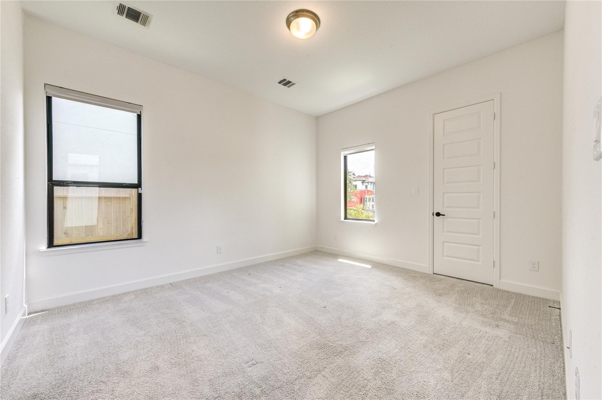 9015 Orchard Cove