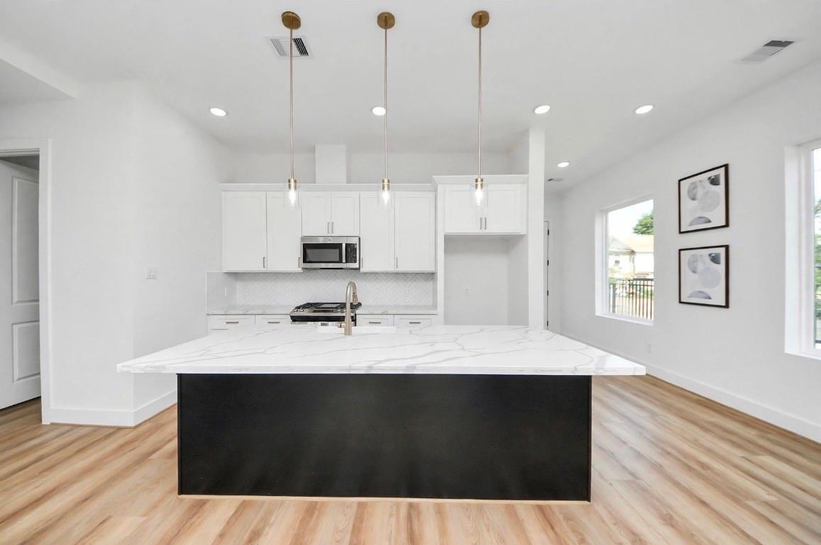 2428 Harrington Street