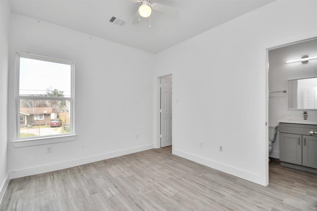 2443 Lucky Street