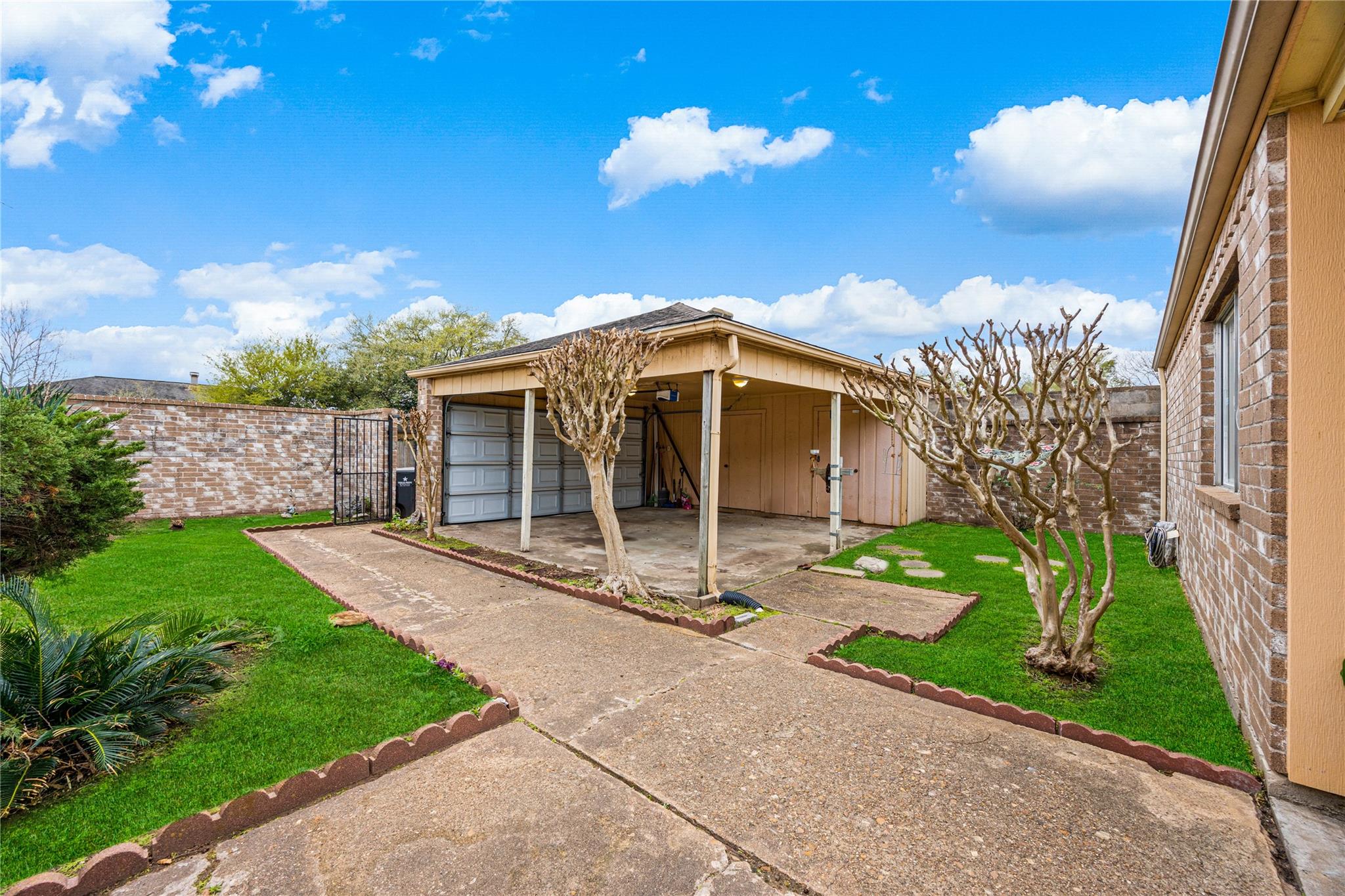 9206 Homeland Drive