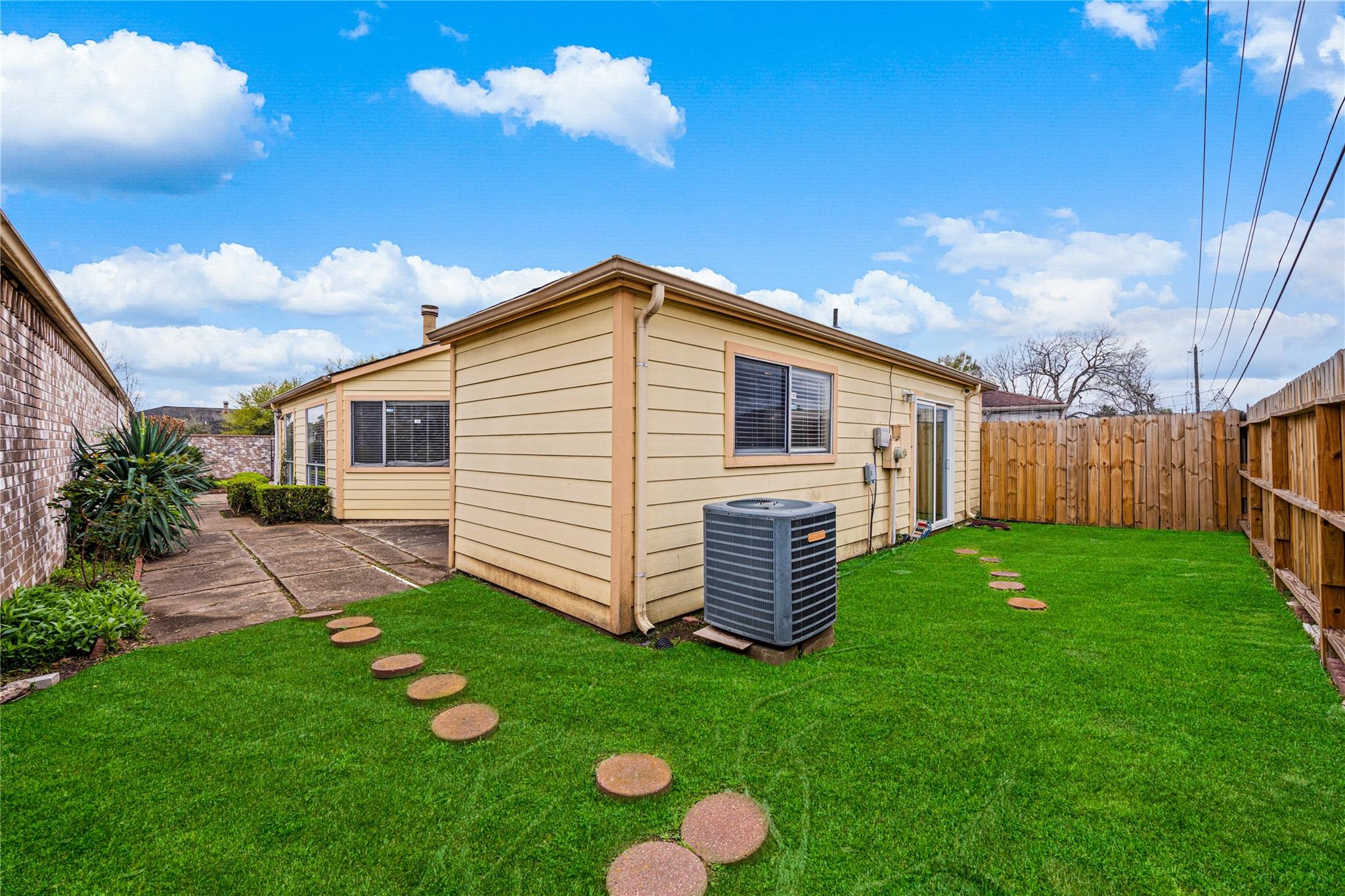 9206 Homeland Drive