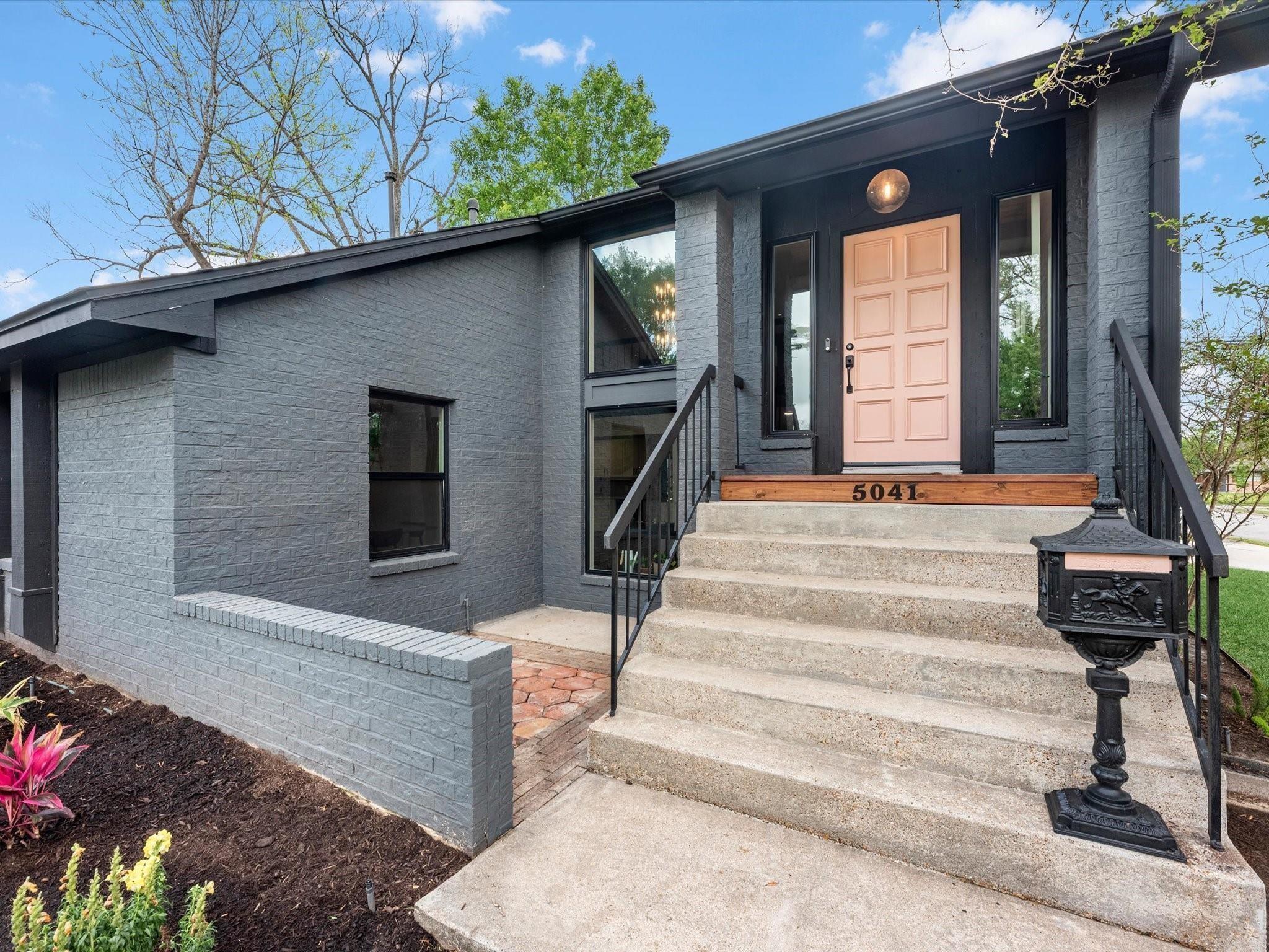 5041 Nina Lee Lane