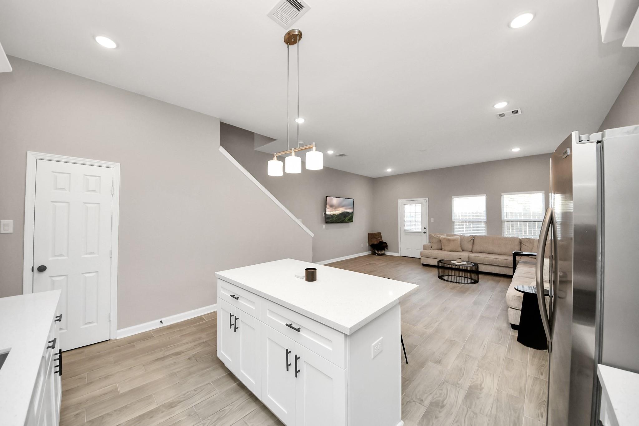 7963 Birmingham Street