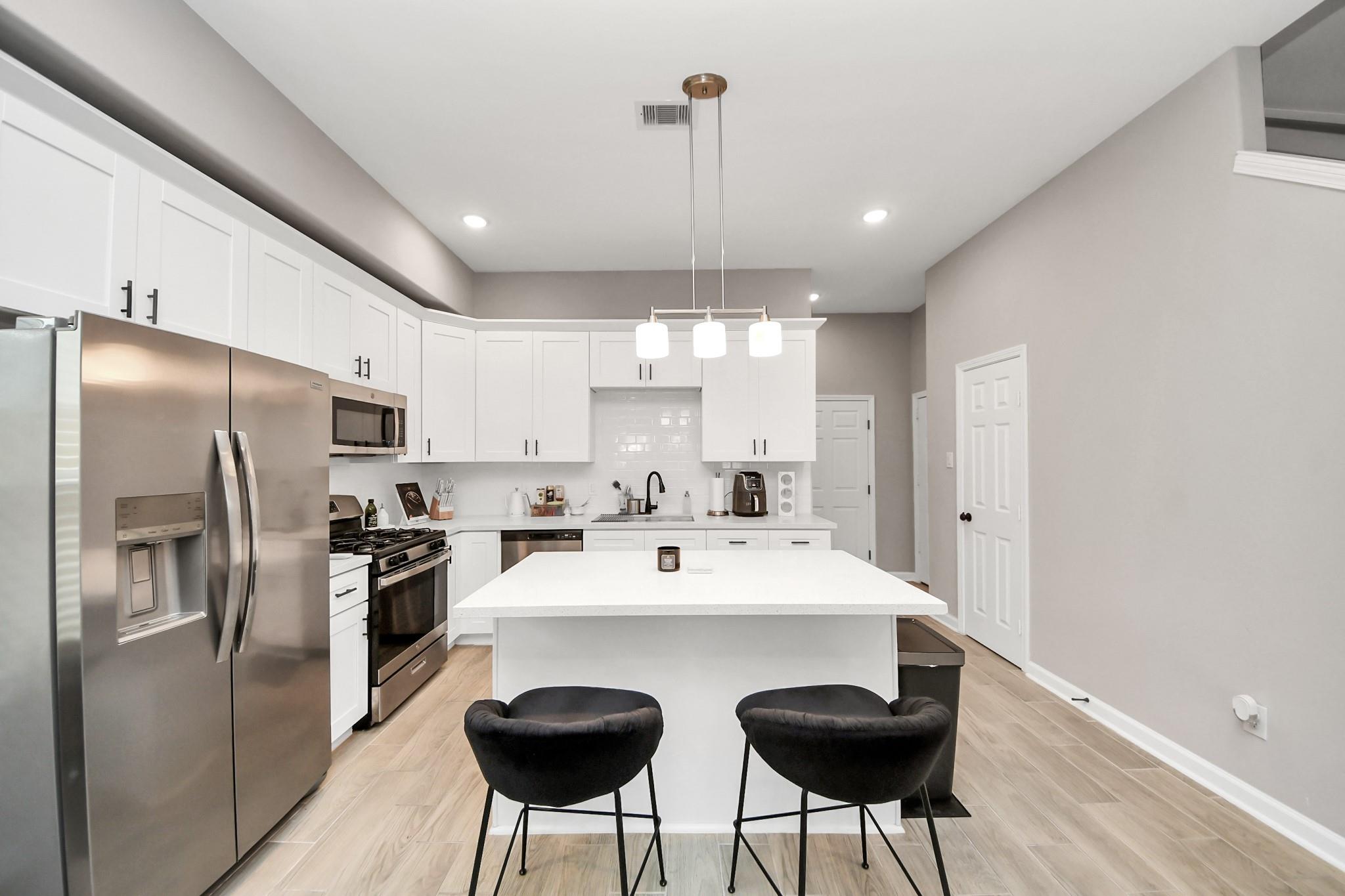 7963 Birmingham Street