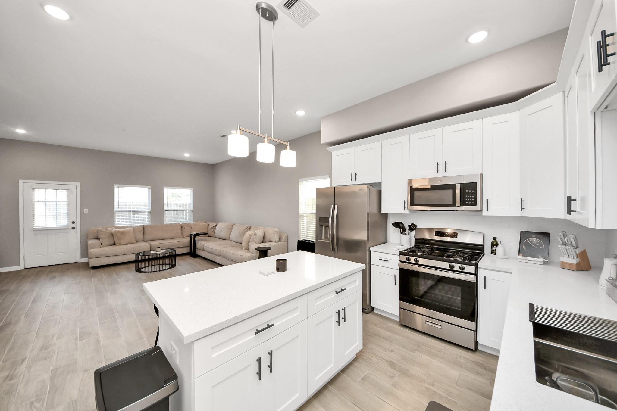 7963 Birmingham Street