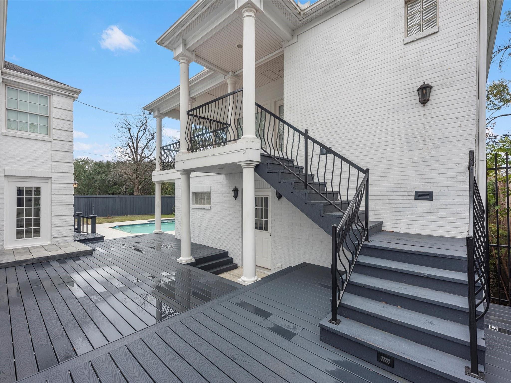 3346 Parkwood Dr
