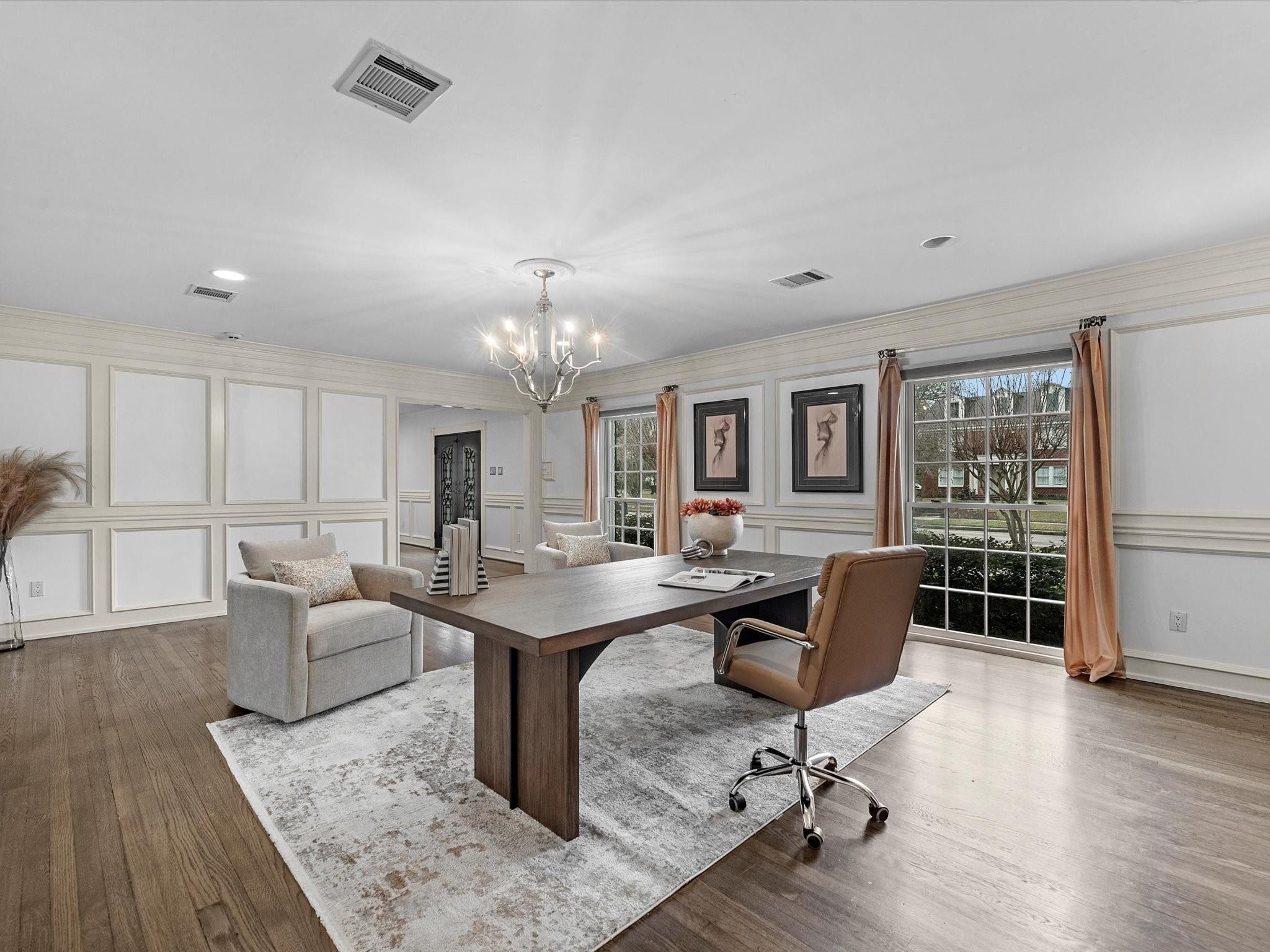 3346 Parkwood Dr