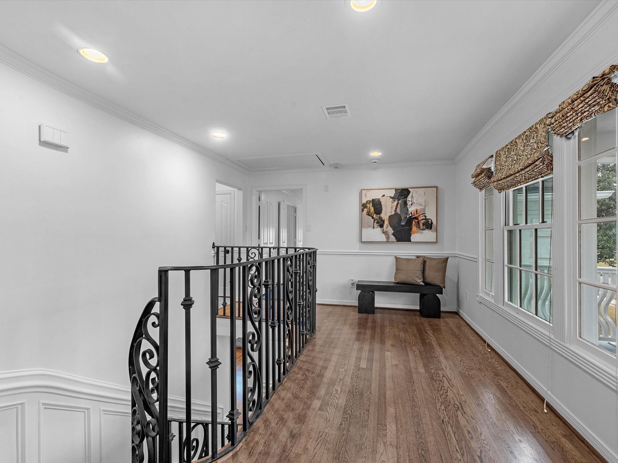 3346 Parkwood Dr