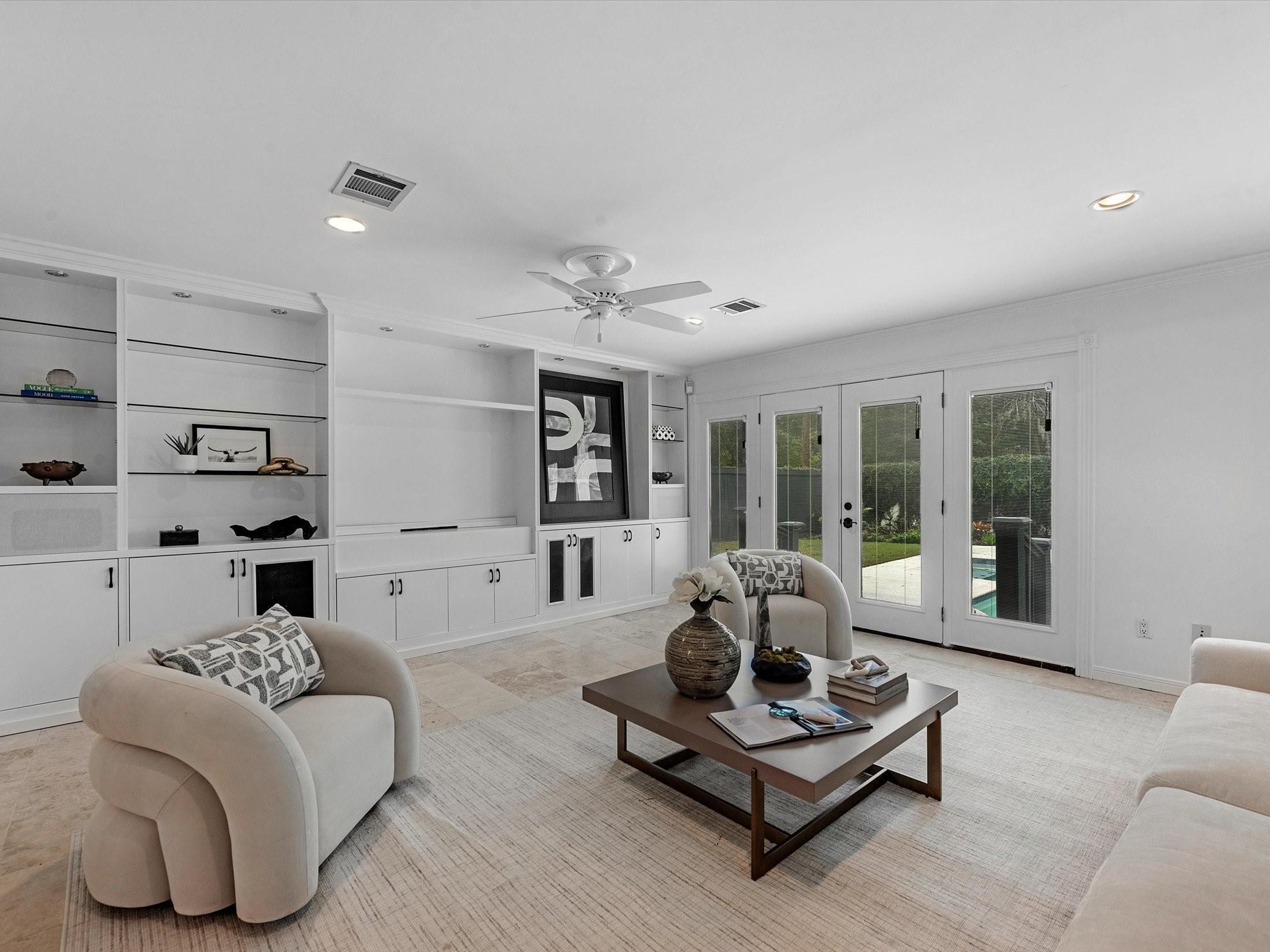 3346 Parkwood Dr