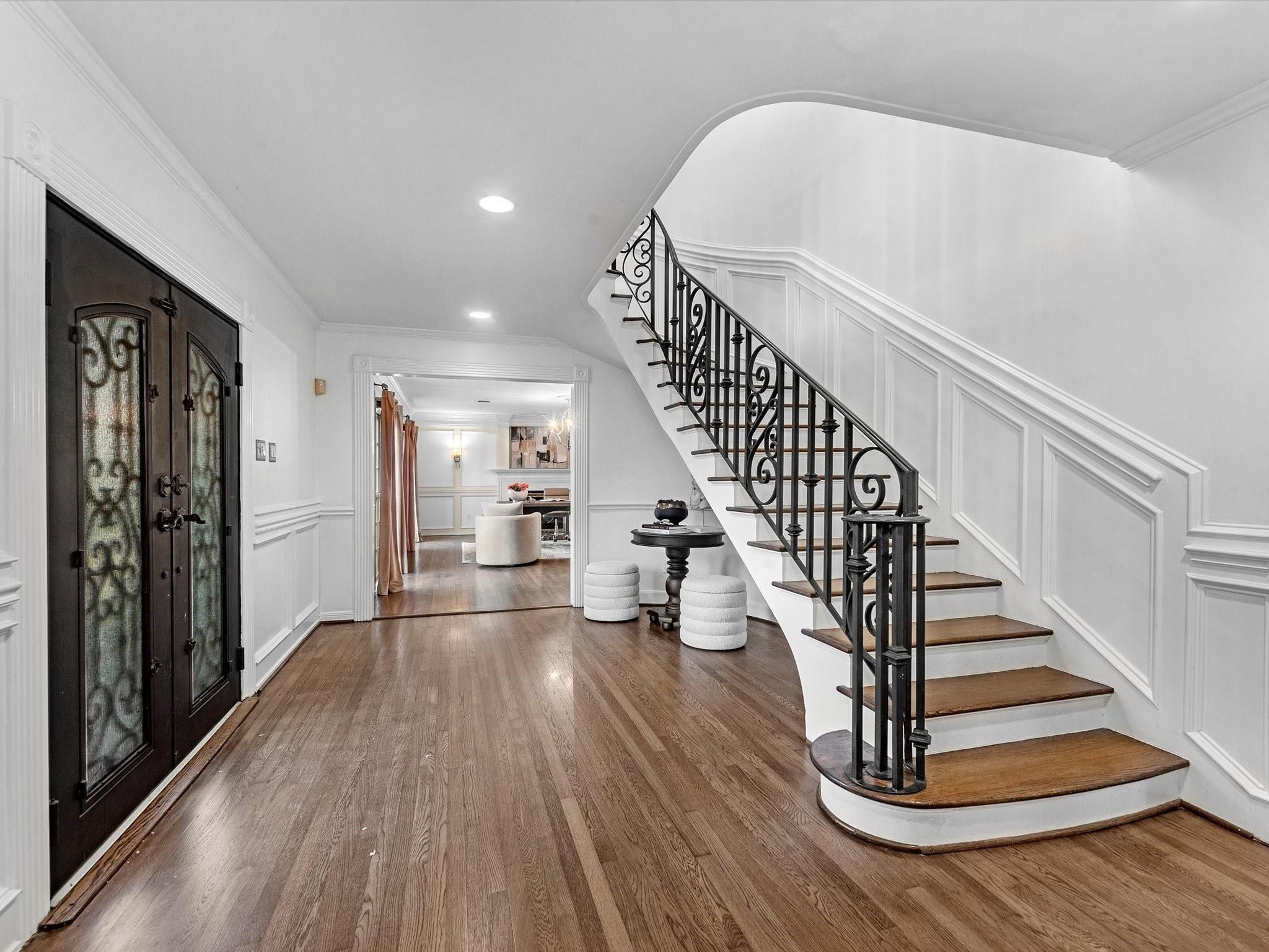 3346 Parkwood Dr