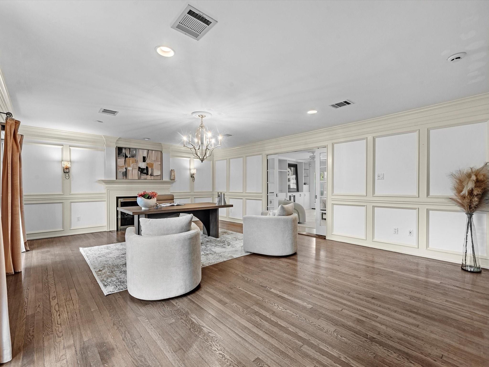 3346 Parkwood Dr