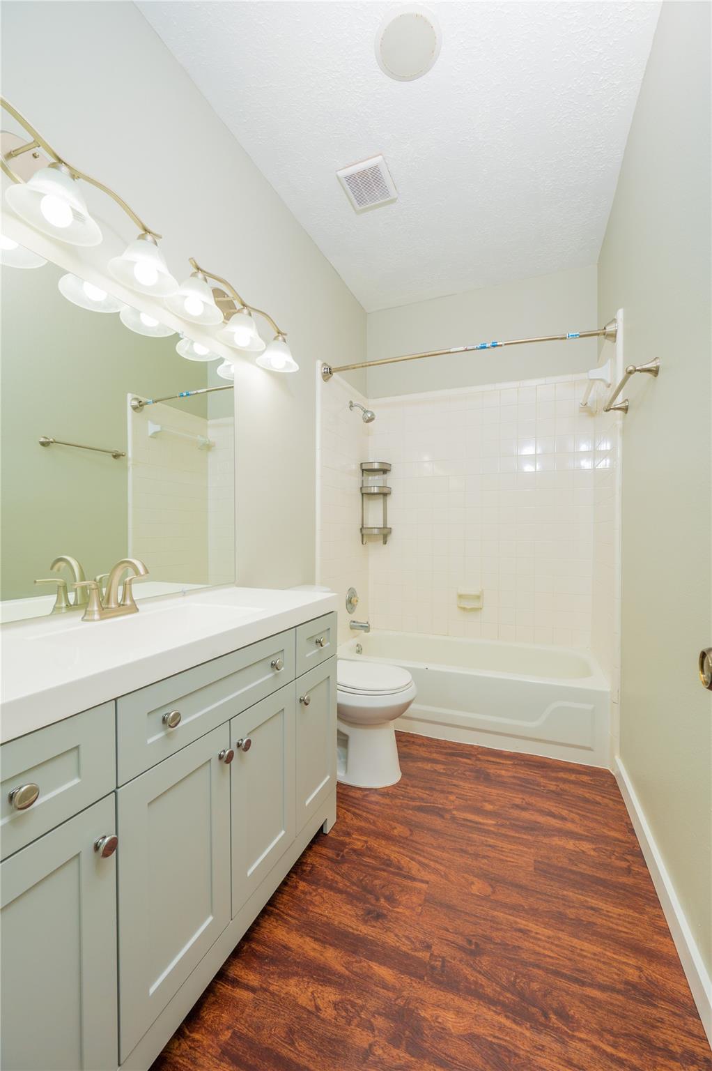 6010 E Stoneygrove Loop, Houston