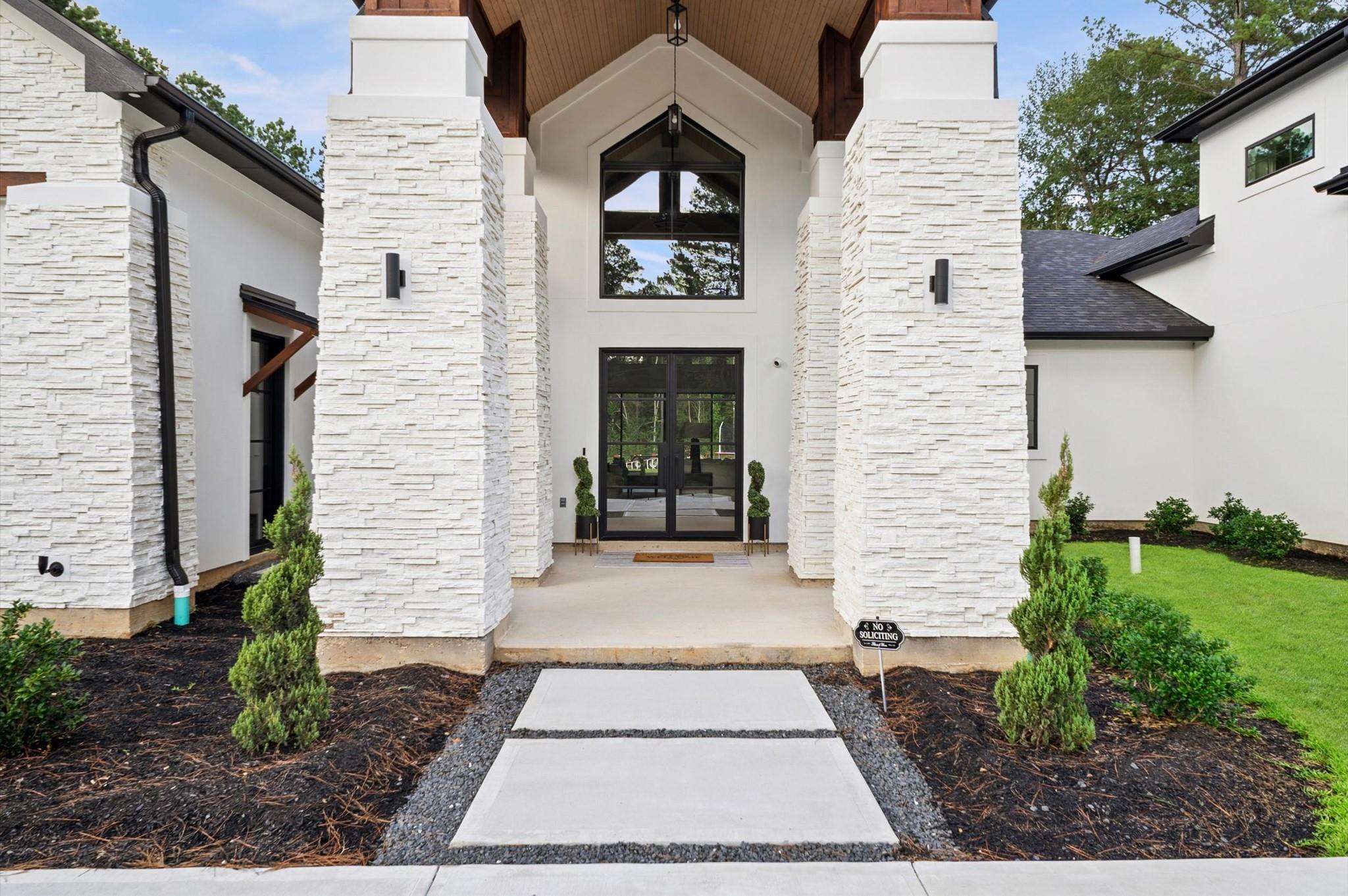 437 Sundog Road