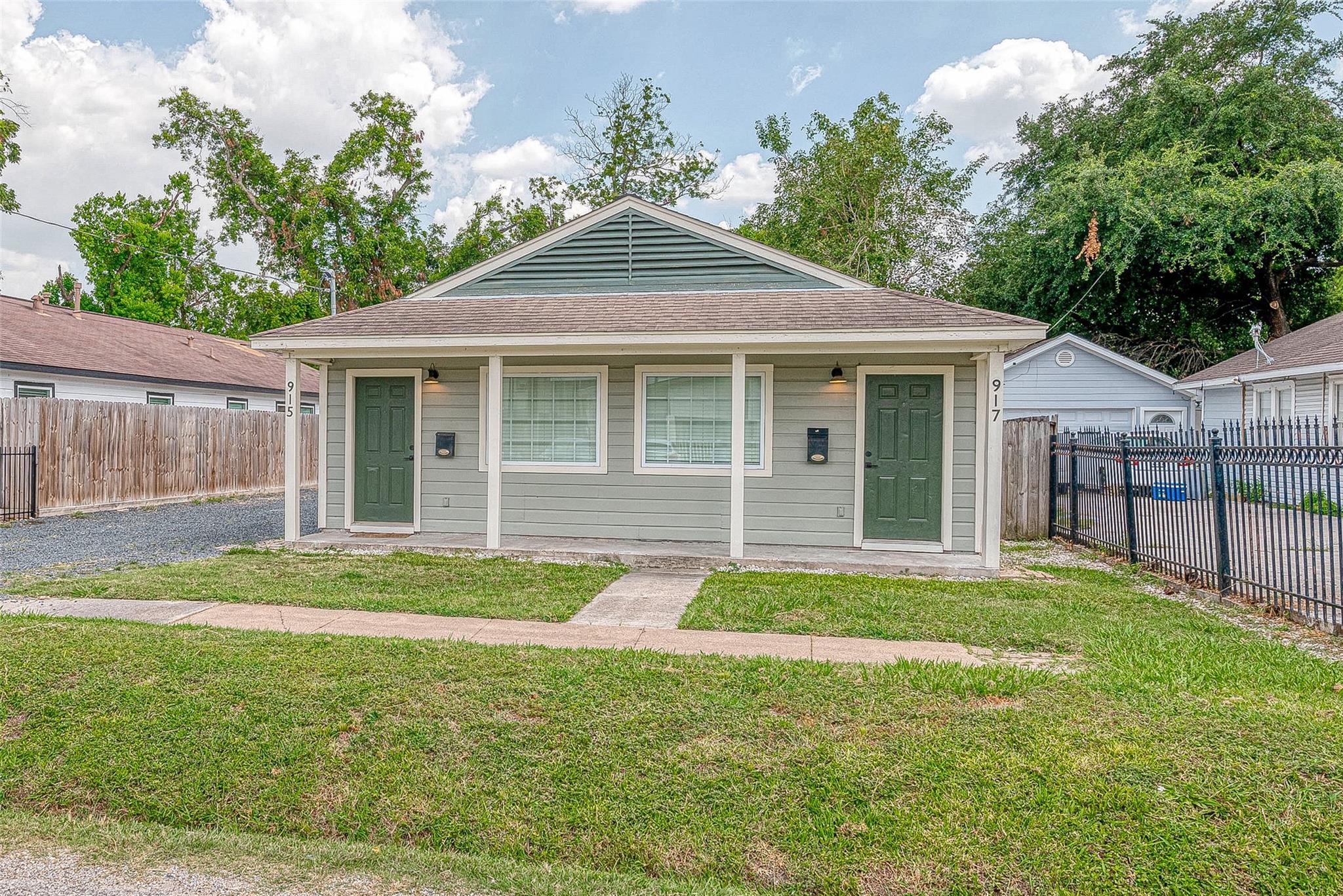917 Adele Street