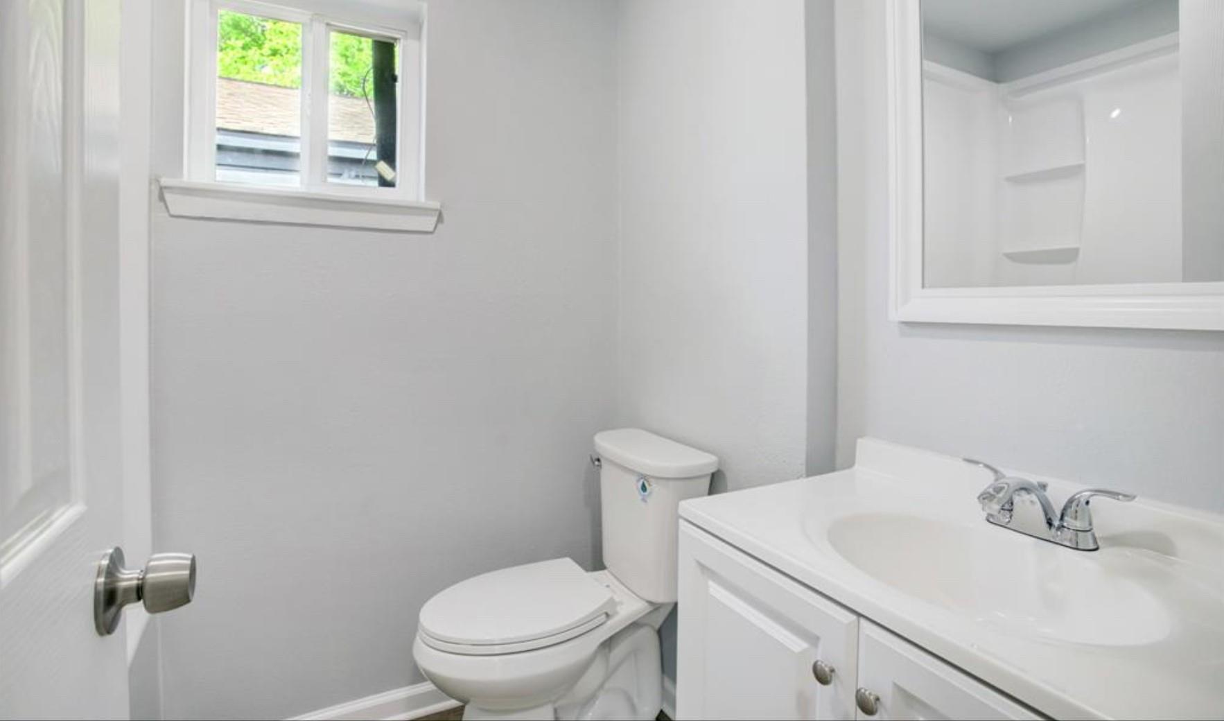 5123 Peachtree Street Unit: 1/2