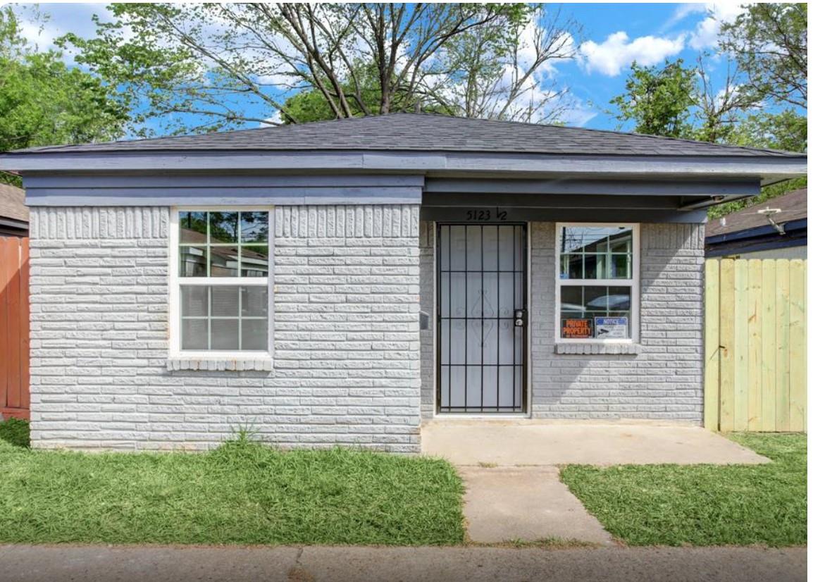 5123 Peachtree Street Unit: 1/2