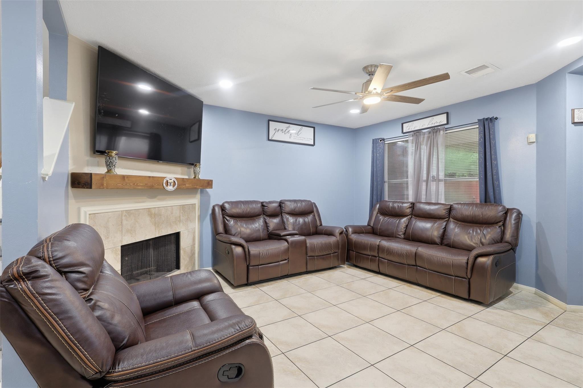 1112 Willersley Lane