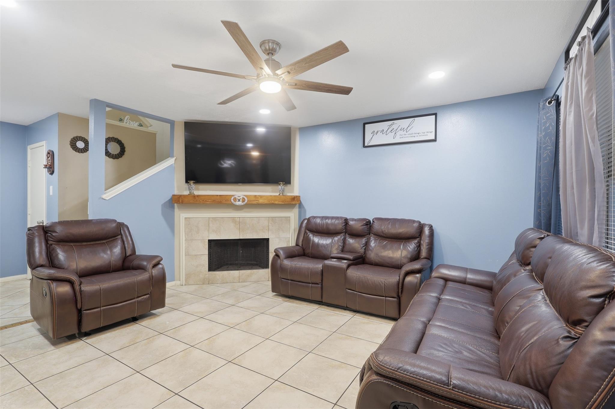 1112 Willersley Lane