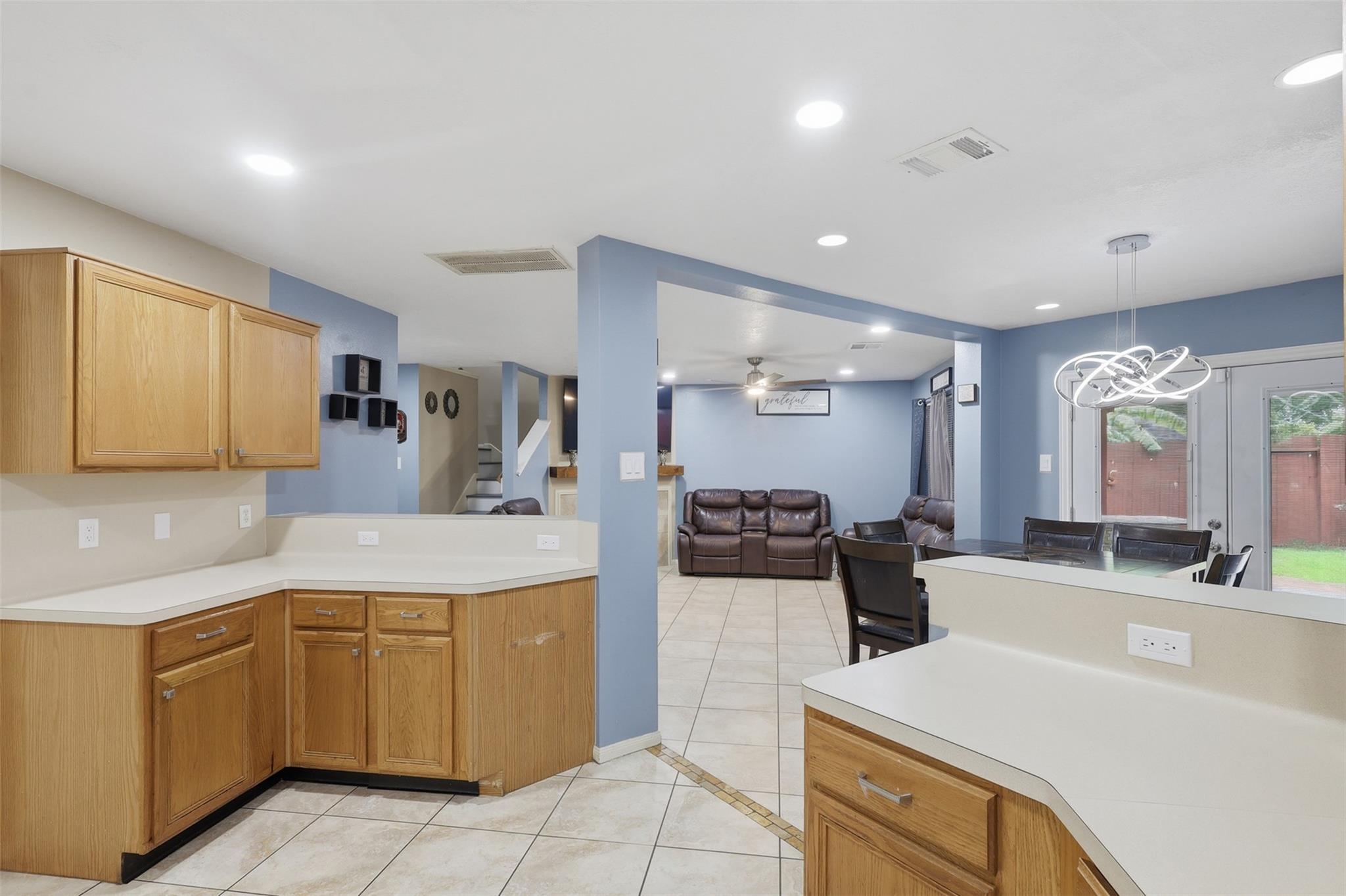 1112 Willersley Lane