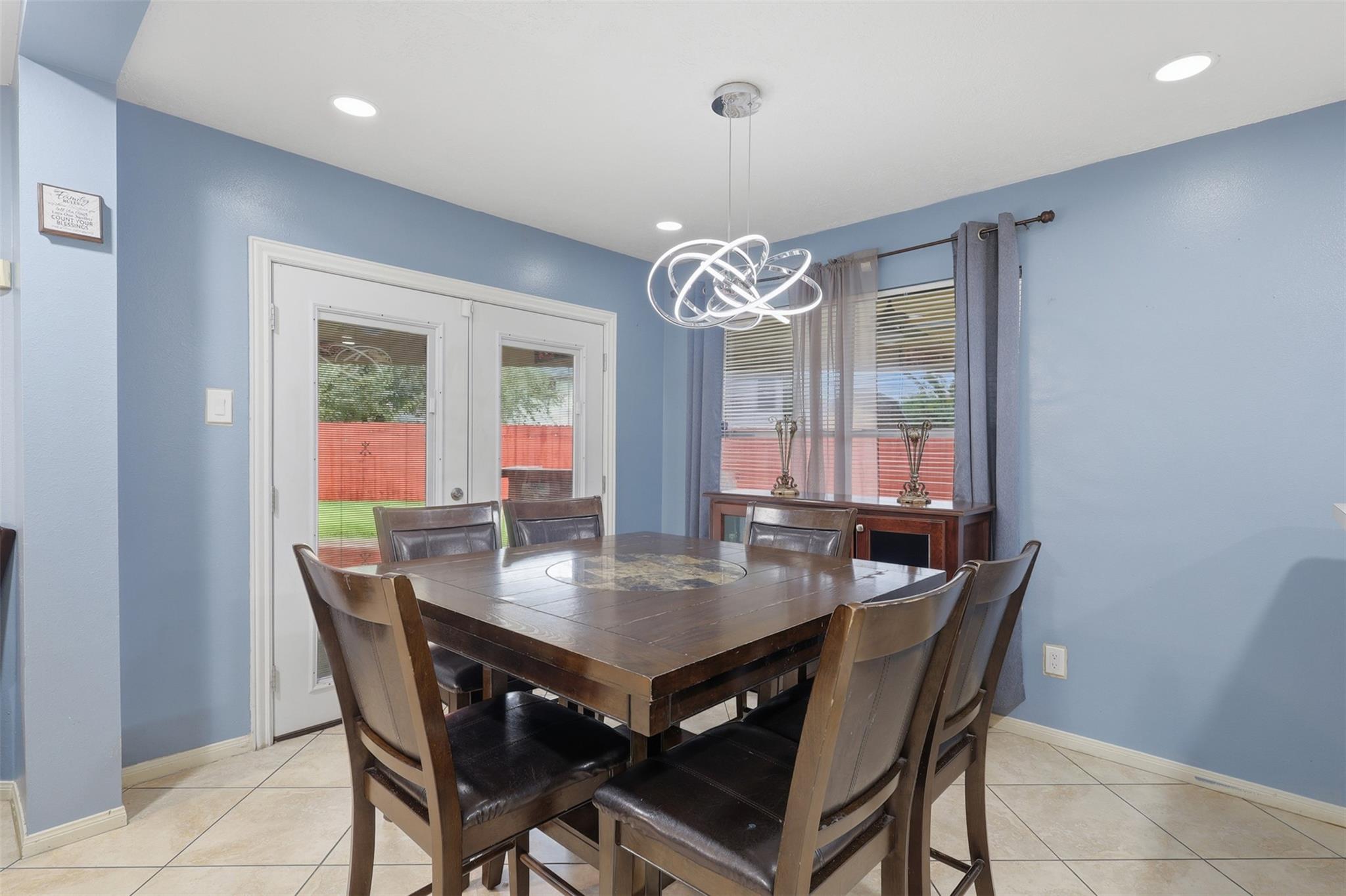 1112 Willersley Lane