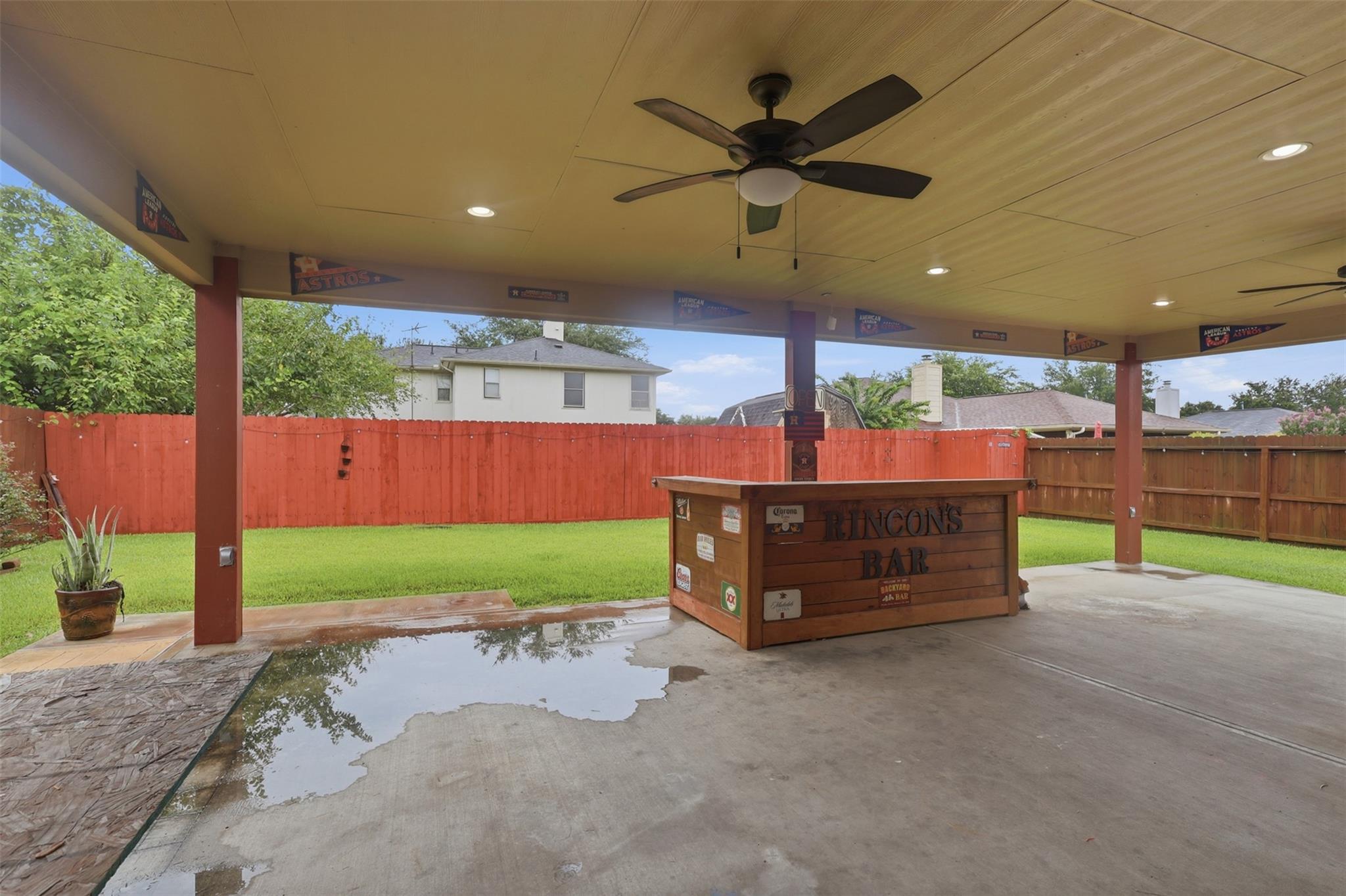 1112 Willersley Lane