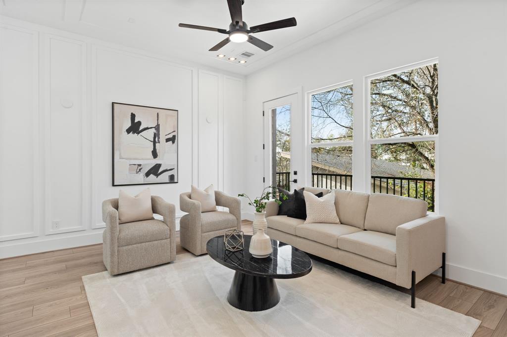 905 Woodcrest Drive