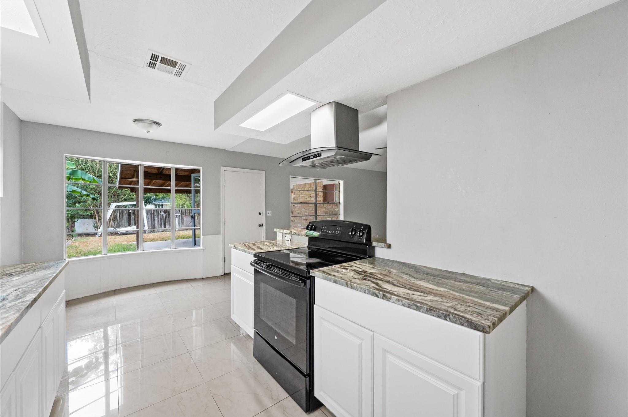 11623 Carvel Lane, Houston