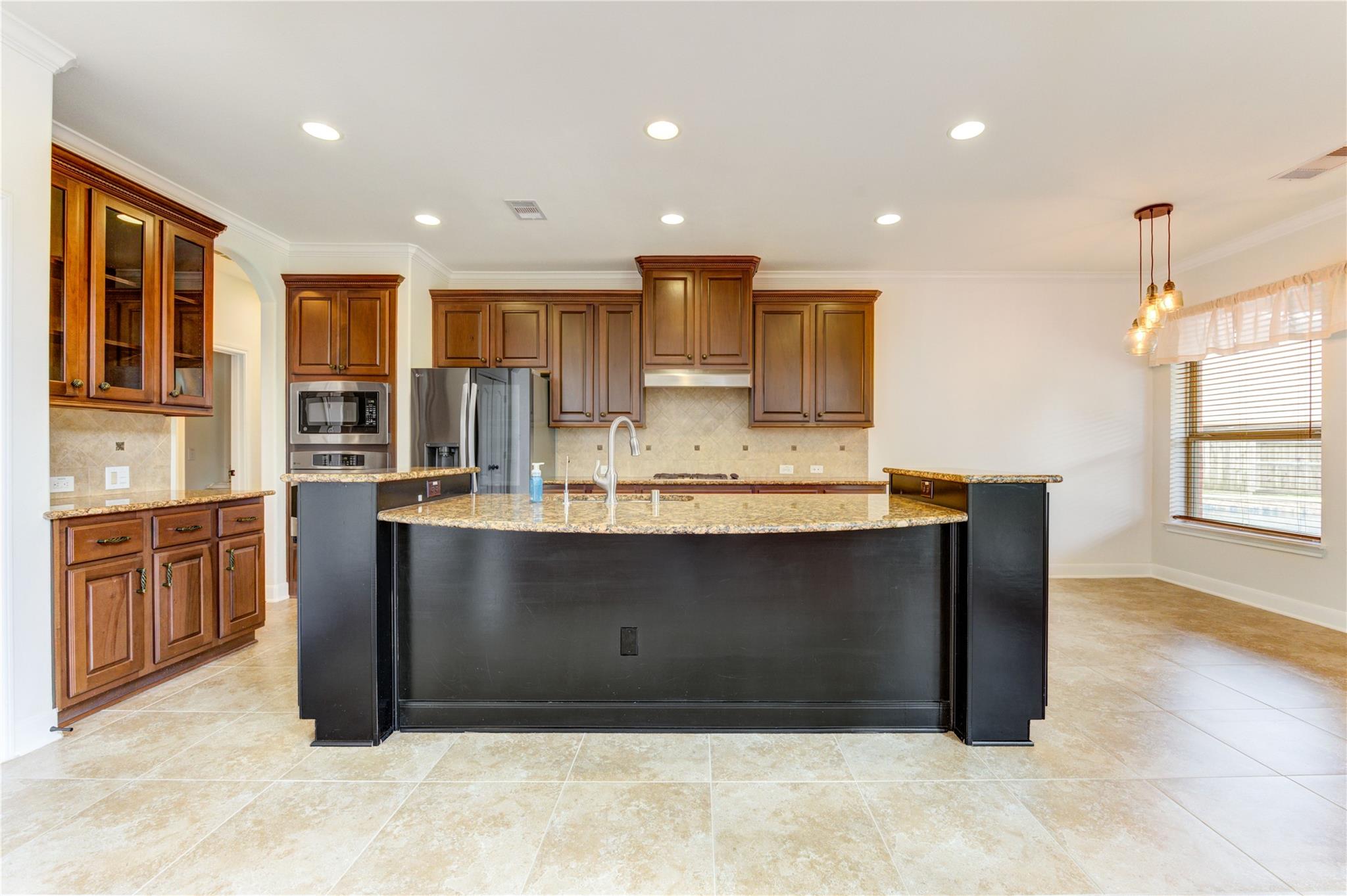 1335 Altavilla Lane