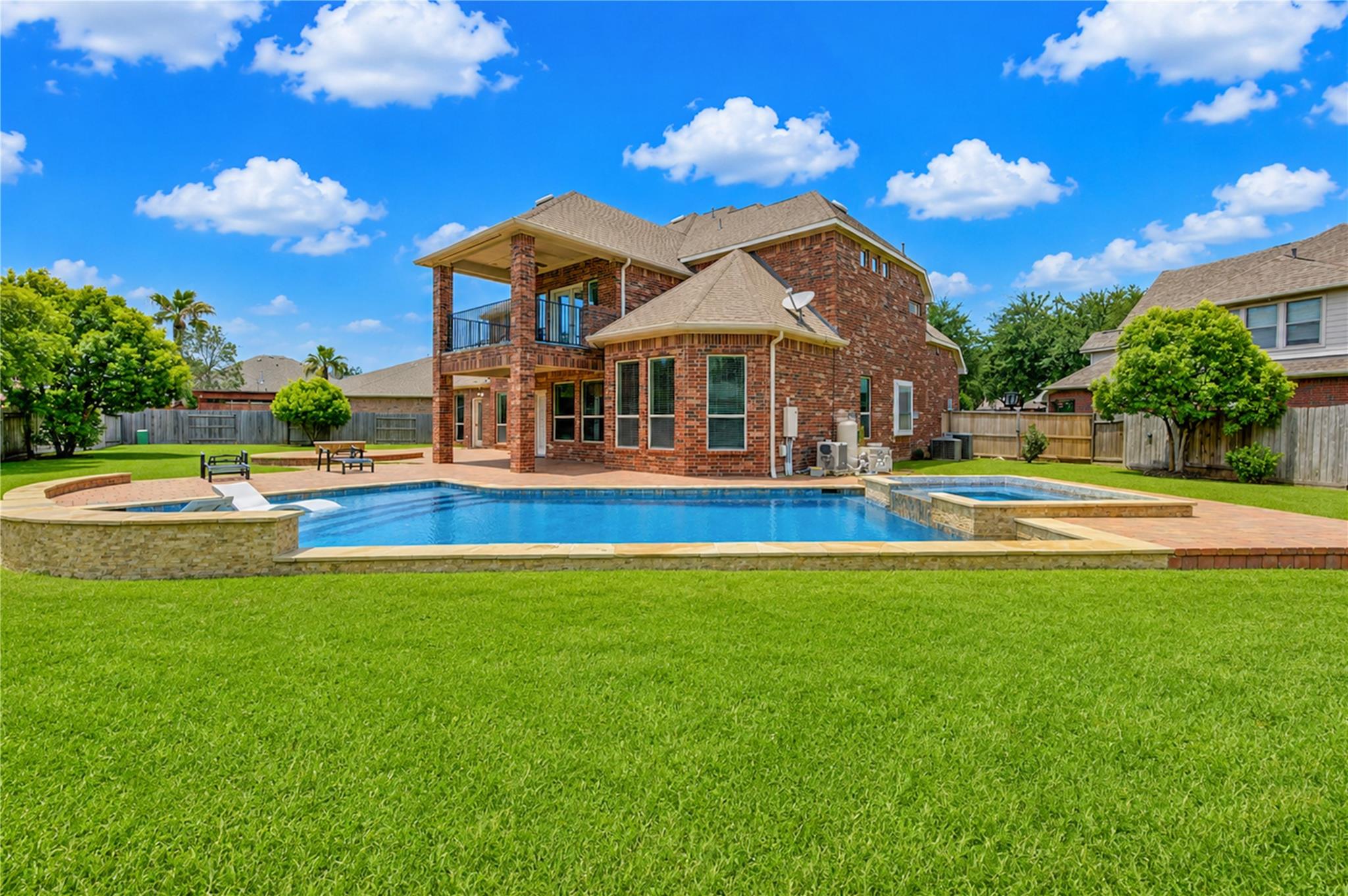 1335 Altavilla Lane