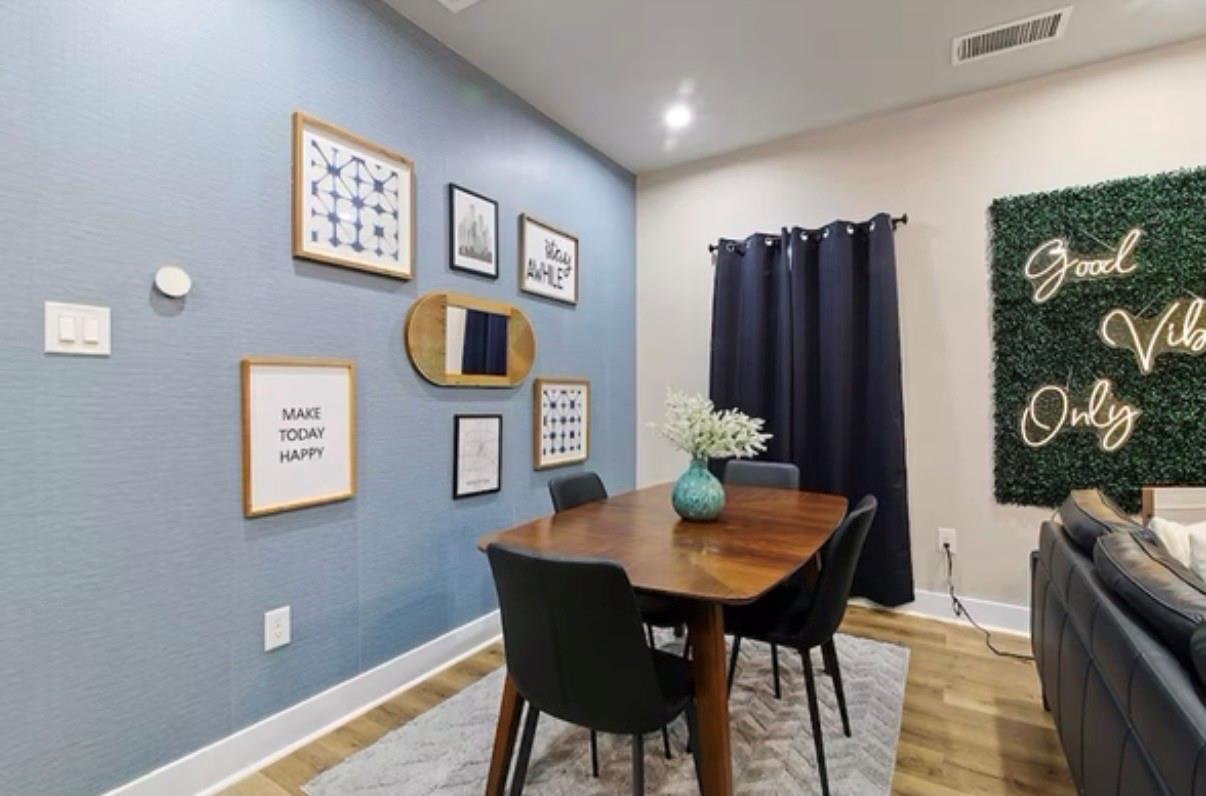2406 Truxillo Street Unit: B UPPER