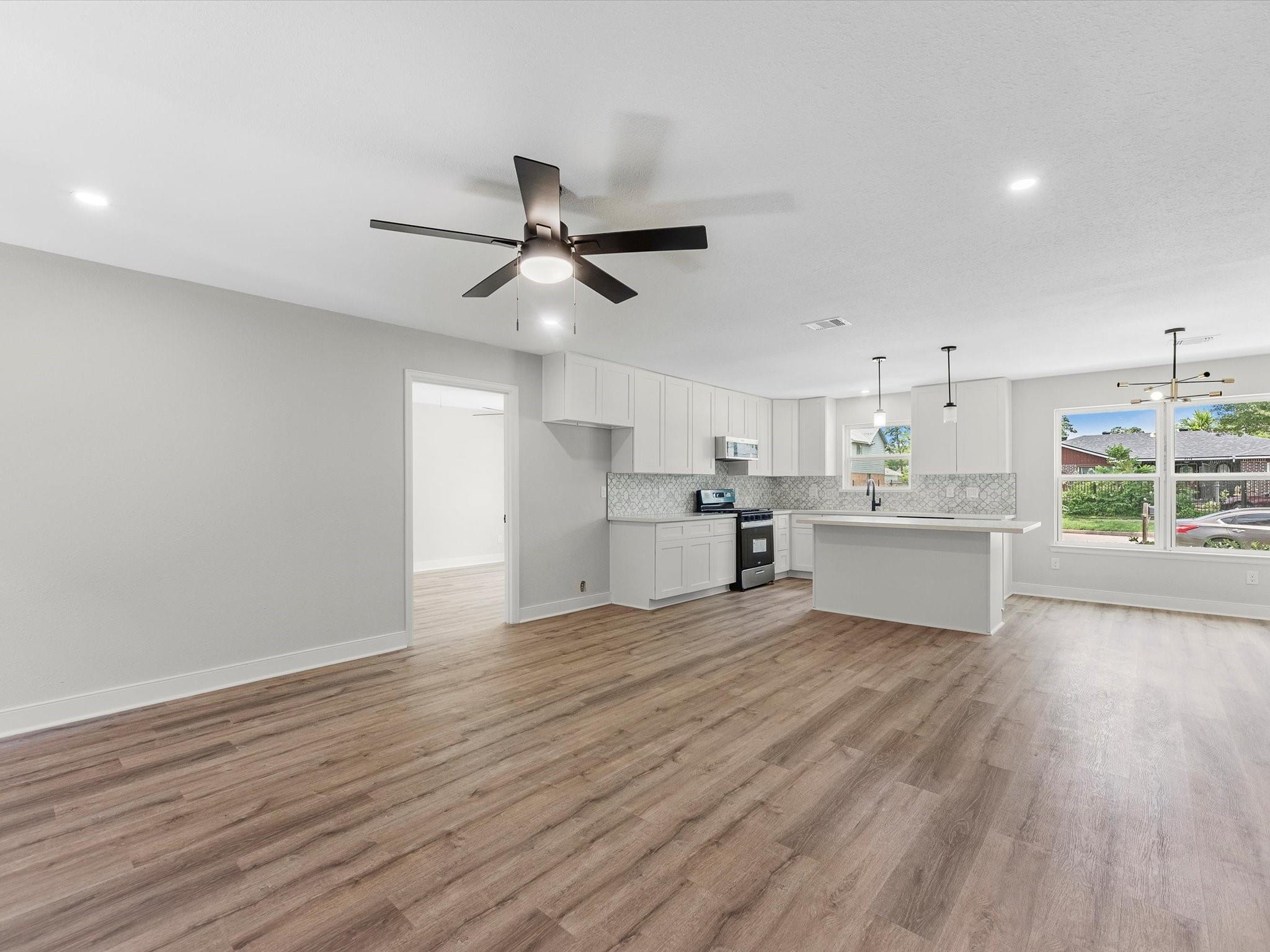 2515 Garapan Street